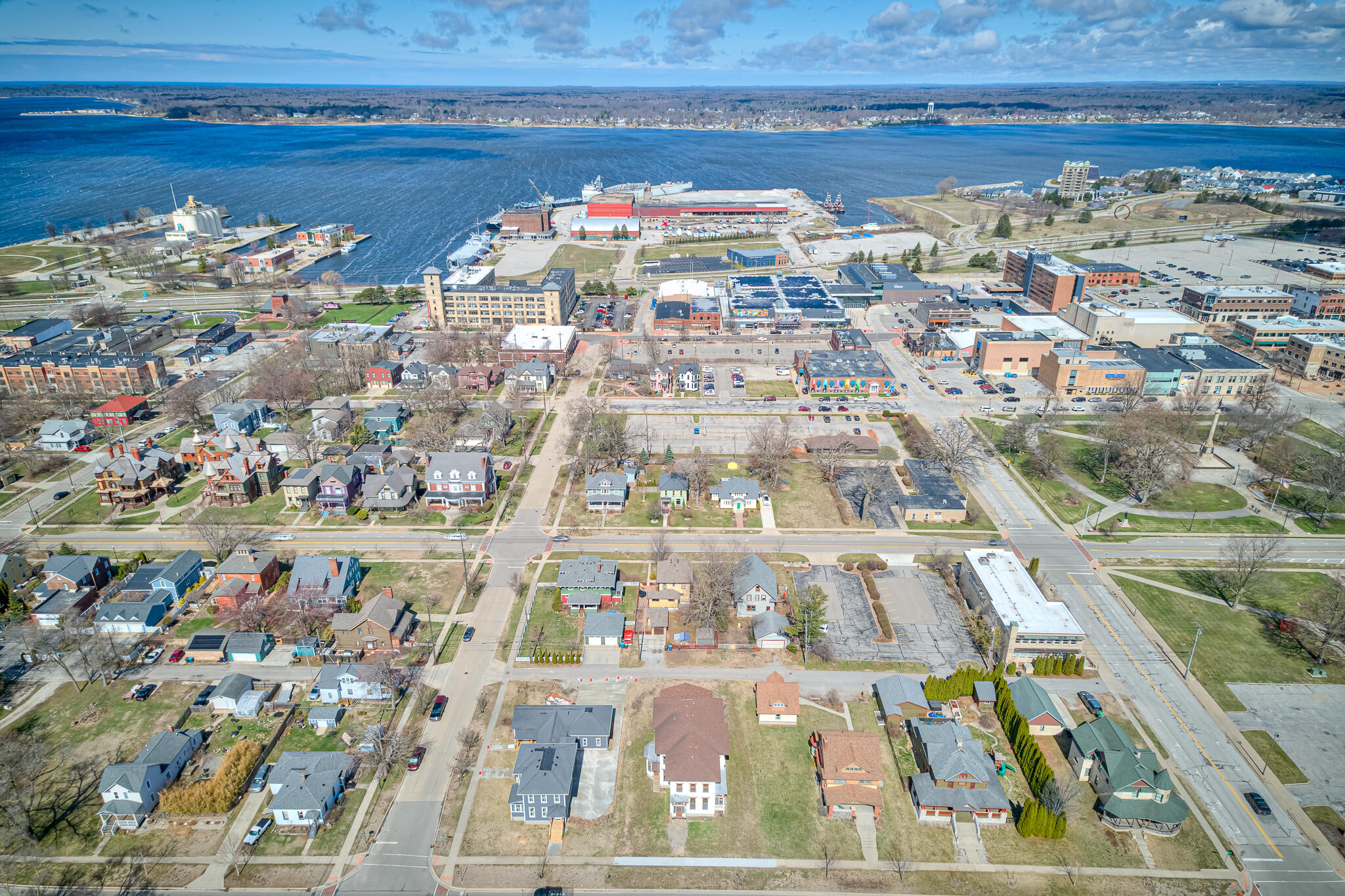382 W Muskegon Avenue Muskegon MI 49440