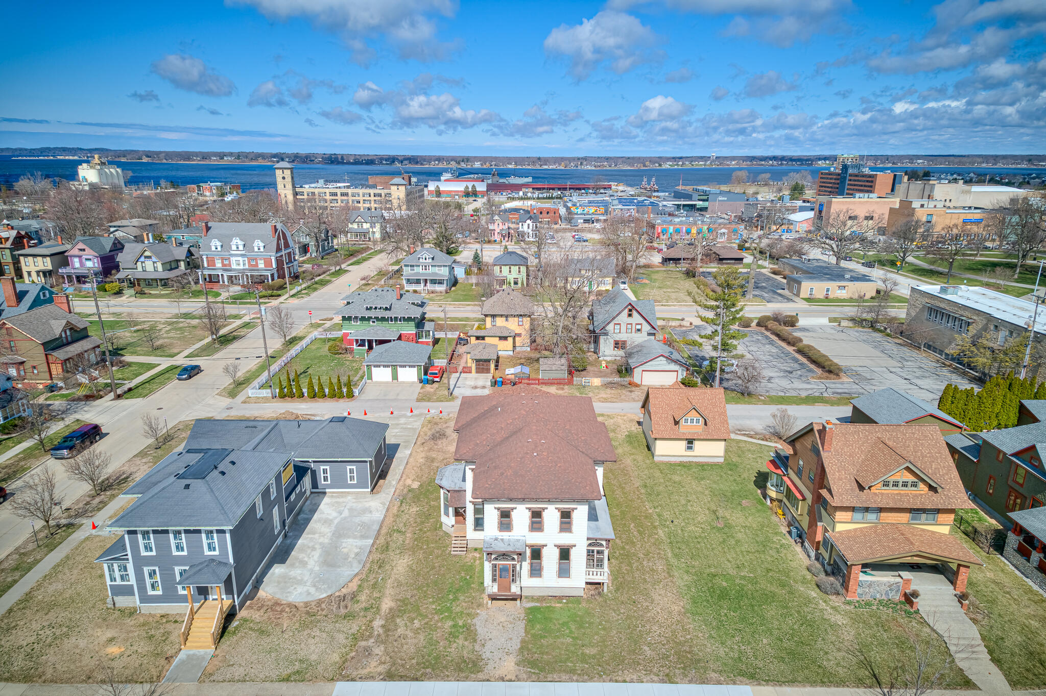 382 W Muskegon Avenue Muskegon MI 49440