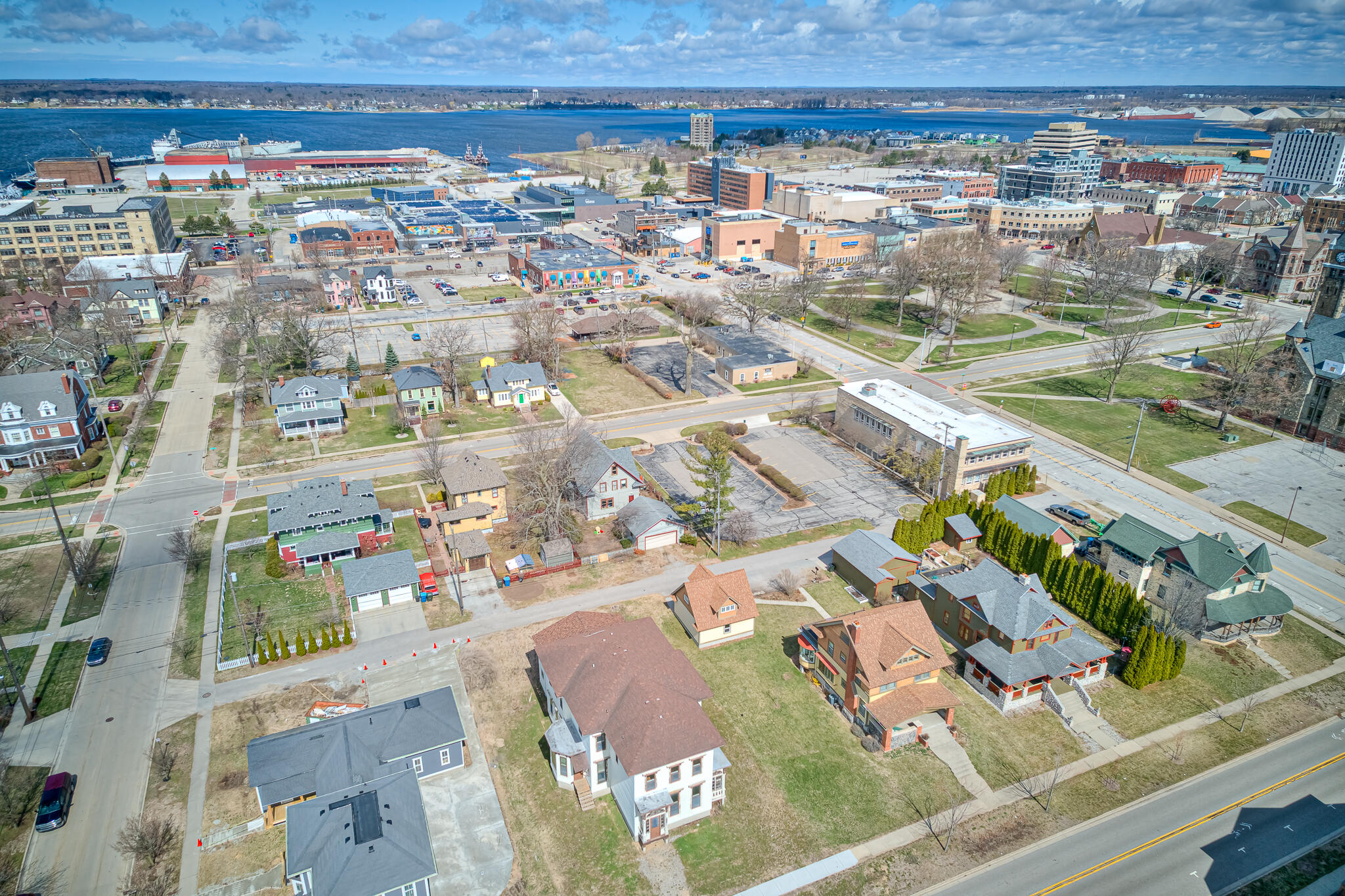 382 W Muskegon Avenue Muskegon MI 49440