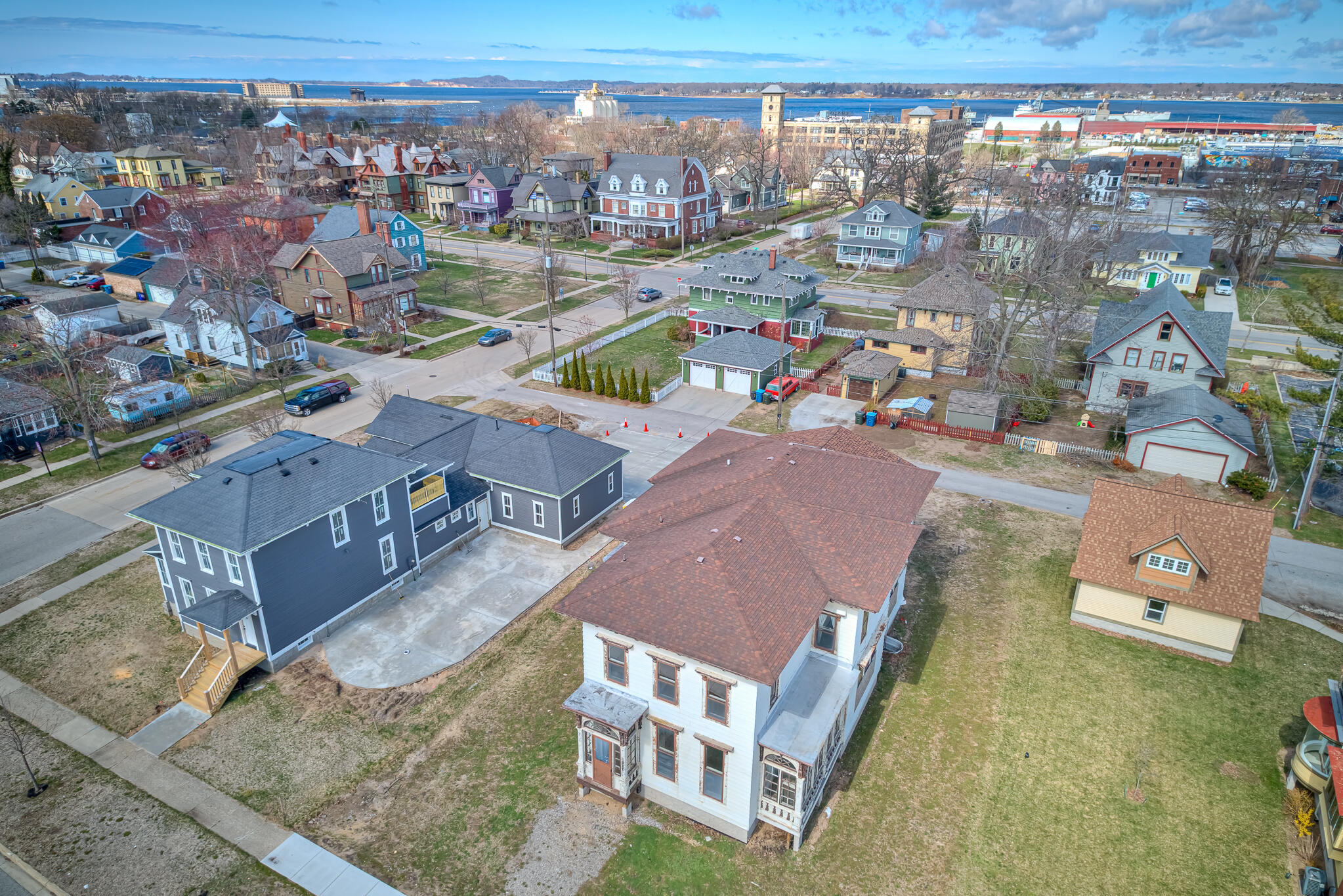 382 W Muskegon Avenue Muskegon MI 49440