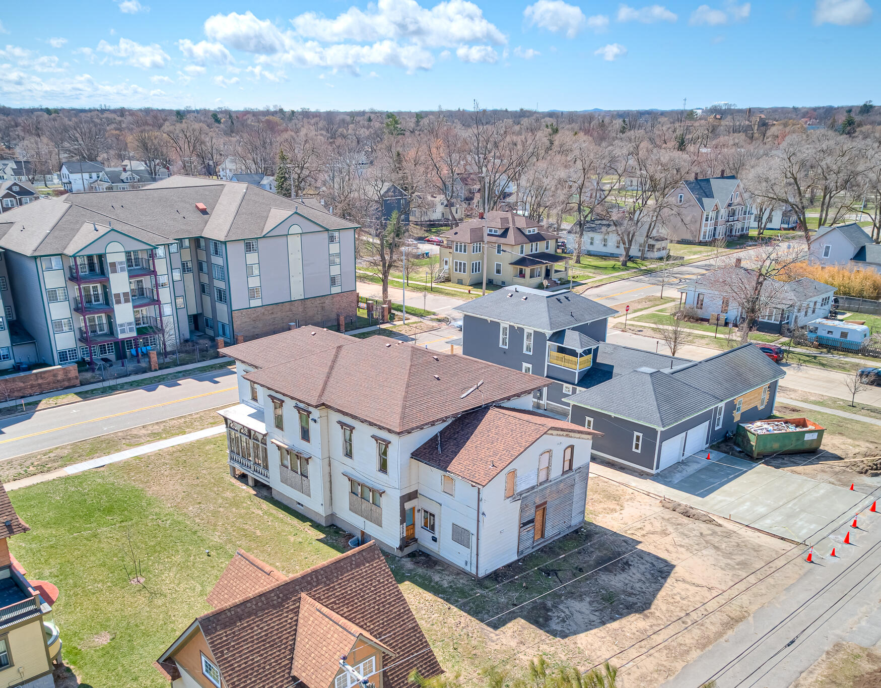 382 W Muskegon Avenue Muskegon MI 49440
