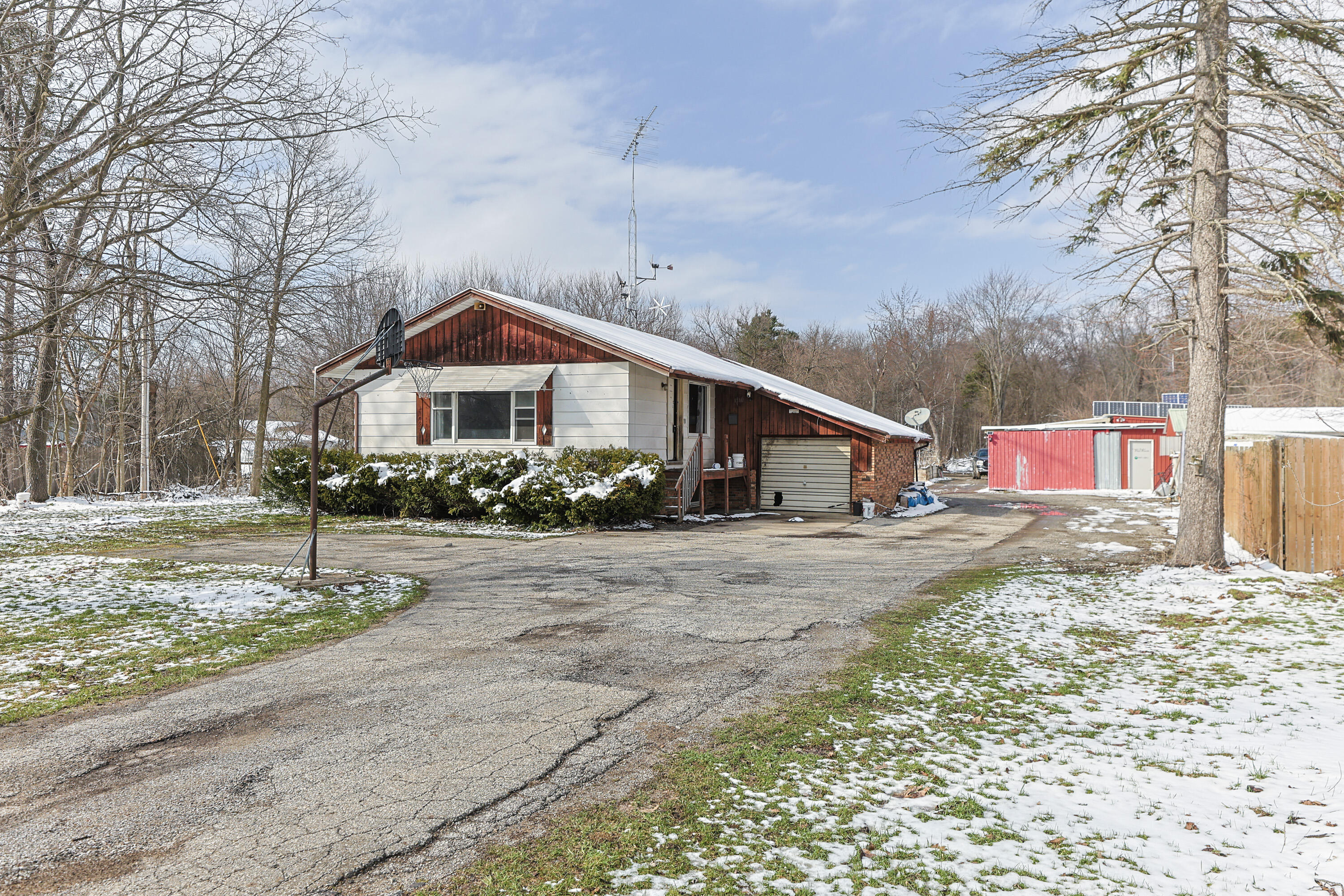 29460 M 62 W Dowagiac MI 49047