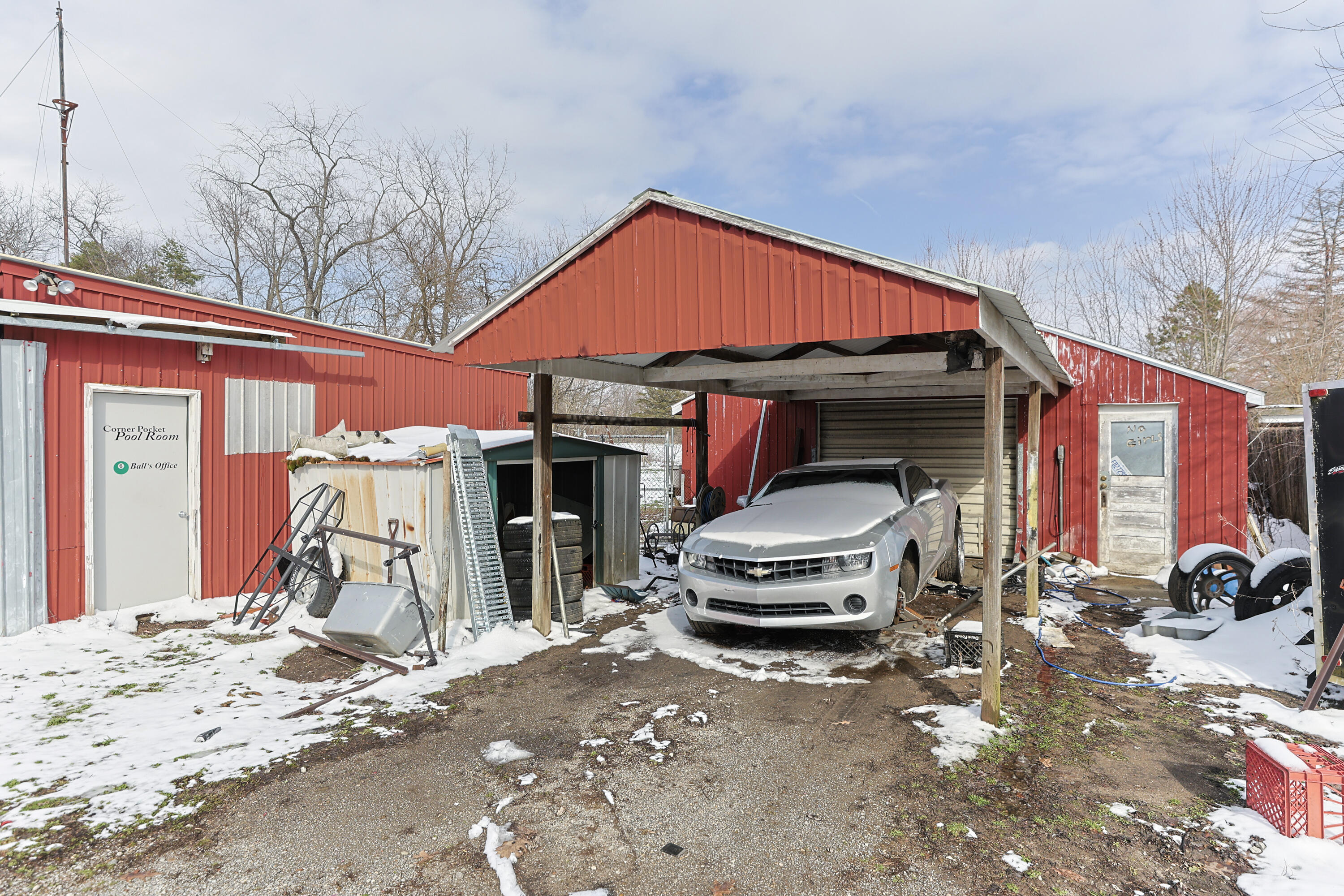 29460 M 62 W Dowagiac MI 49047
