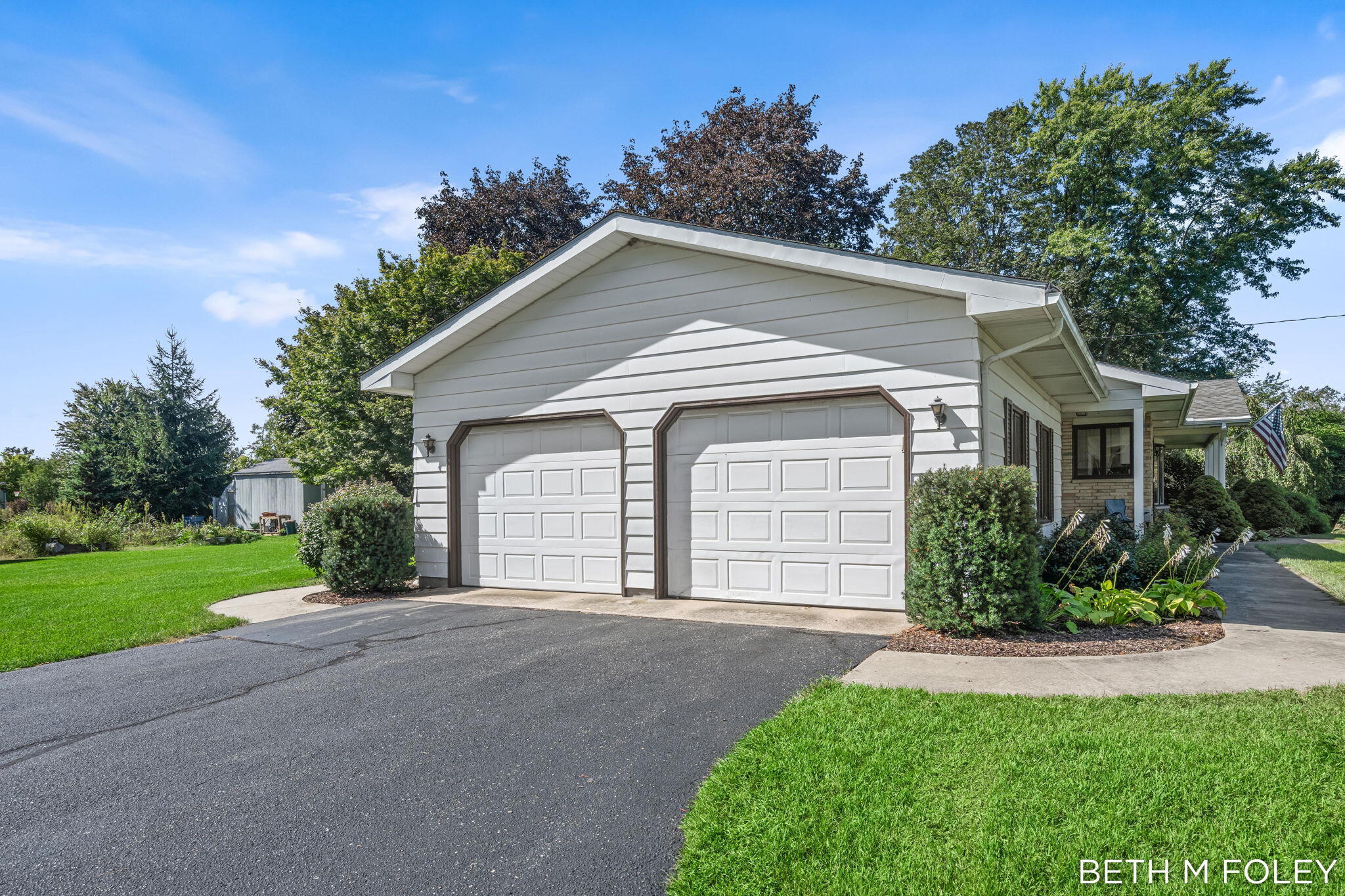6162 147th Avenue Holland MI 49423