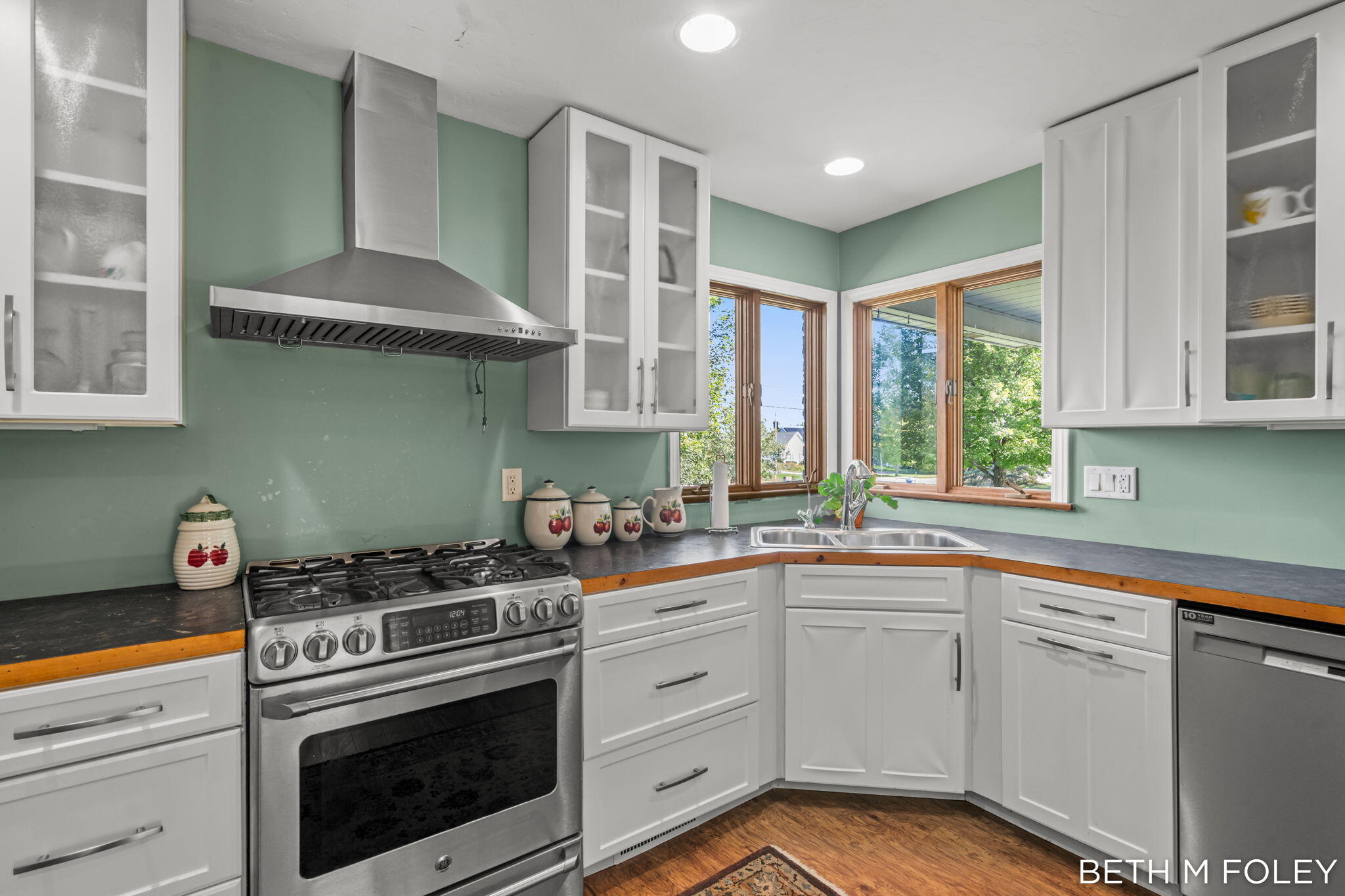 6162 147th Avenue Holland MI 49423
