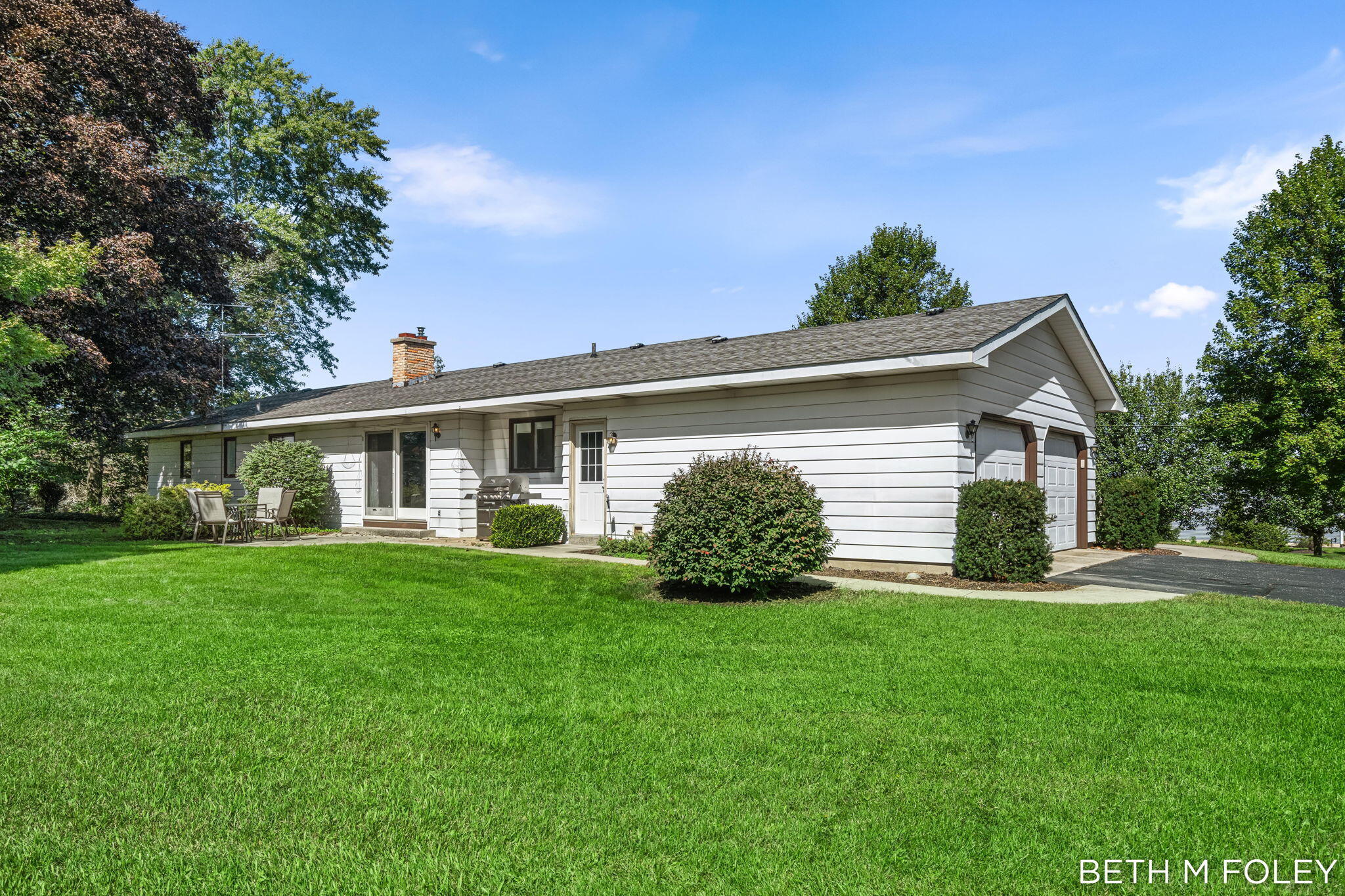 6162 147th Avenue Holland MI 49423