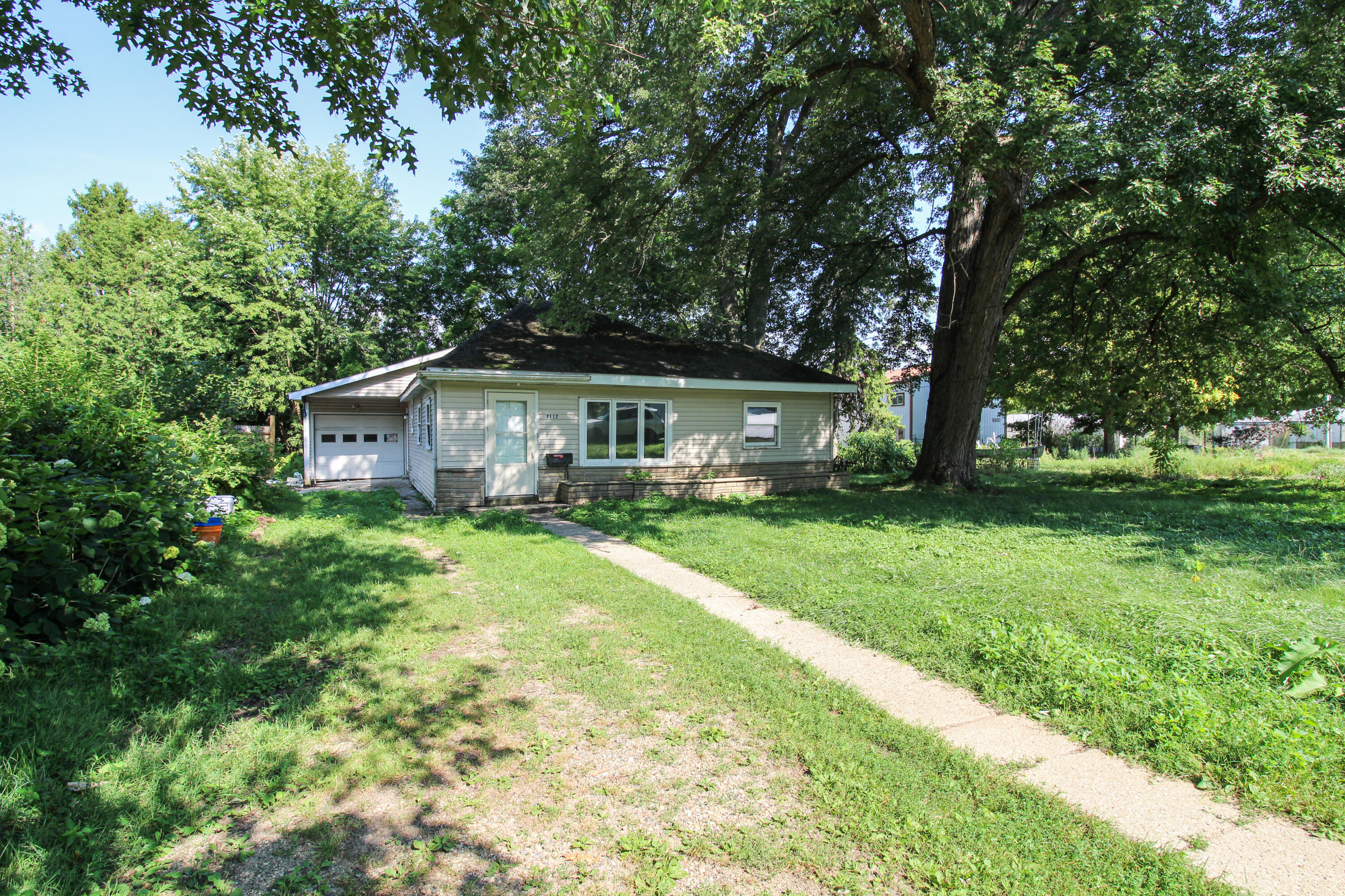2112 N Westnedge Avenue Kalamazoo MI 49007