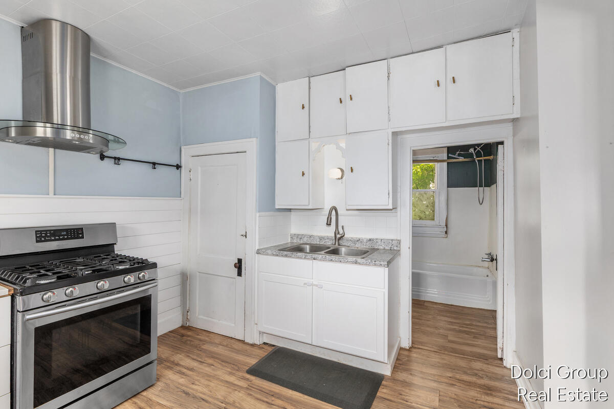 443 Cedar Street NE Grand Rapids MI 49503