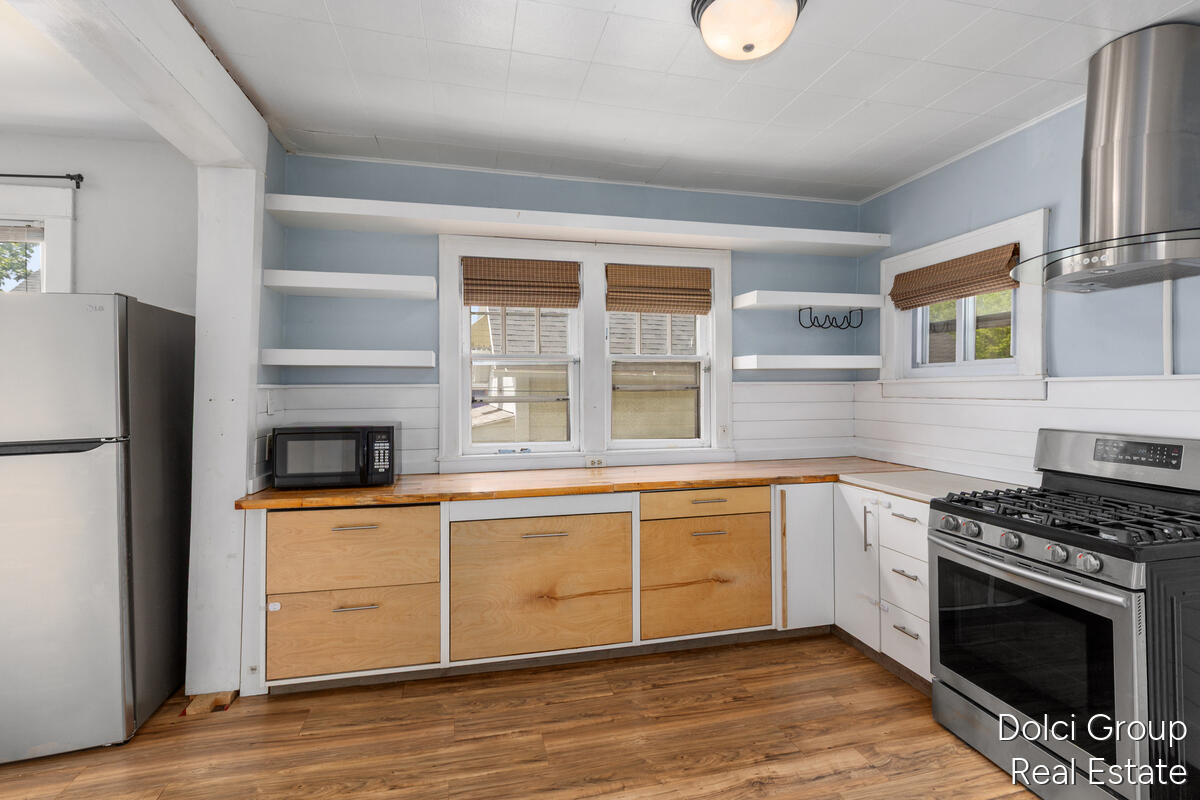443 Cedar Street NE Grand Rapids MI 49503
