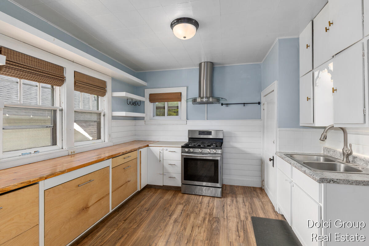 443 Cedar Street NE Grand Rapids MI 49503