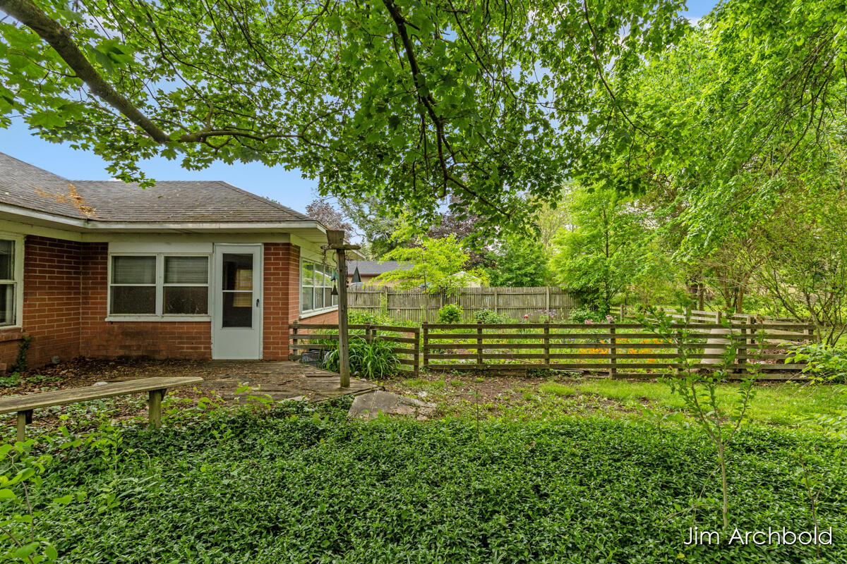 146 Bellevue Street SE Grand Rapids MI 49548