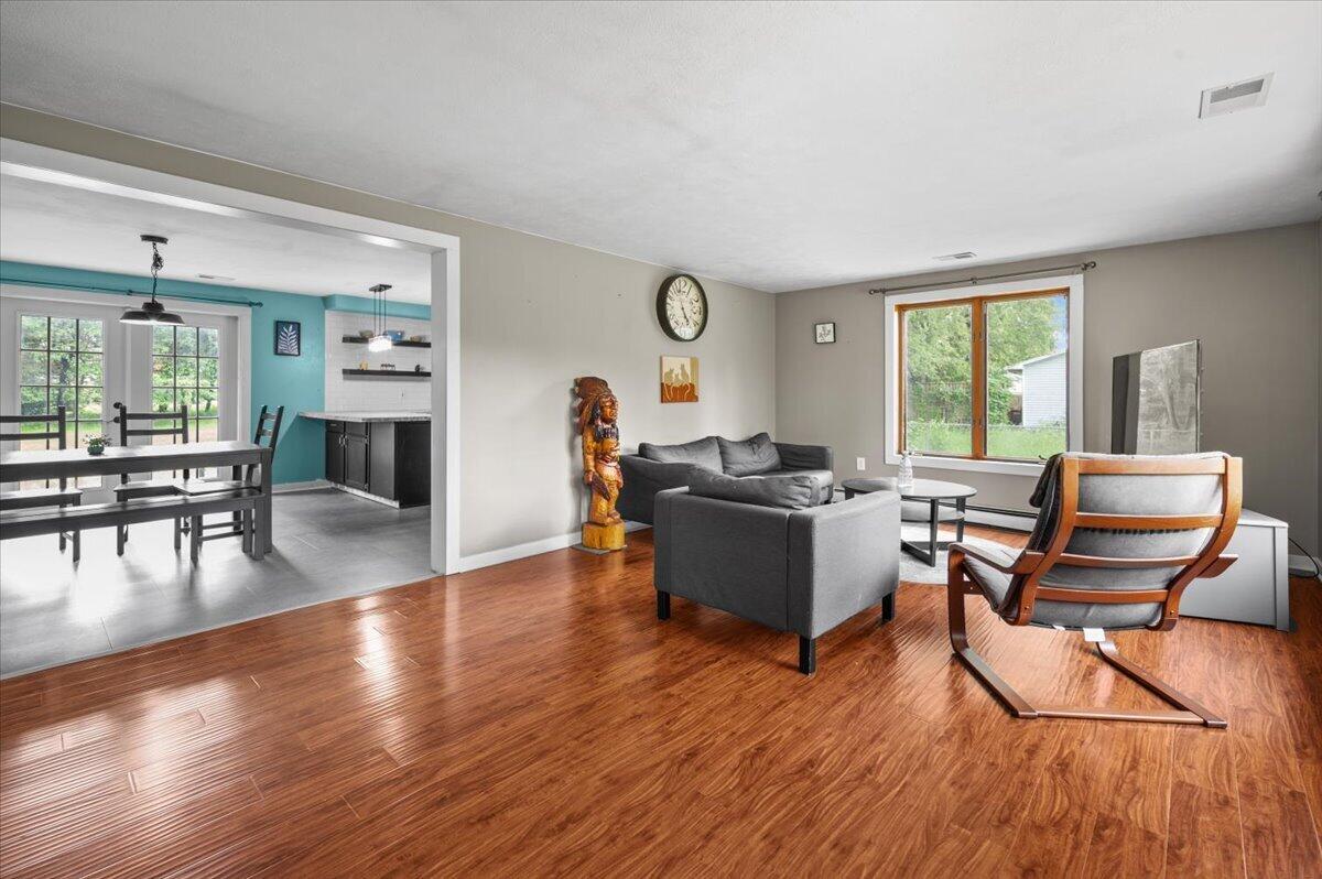 7218 11 Mile Road NE Rockford MI 49341
