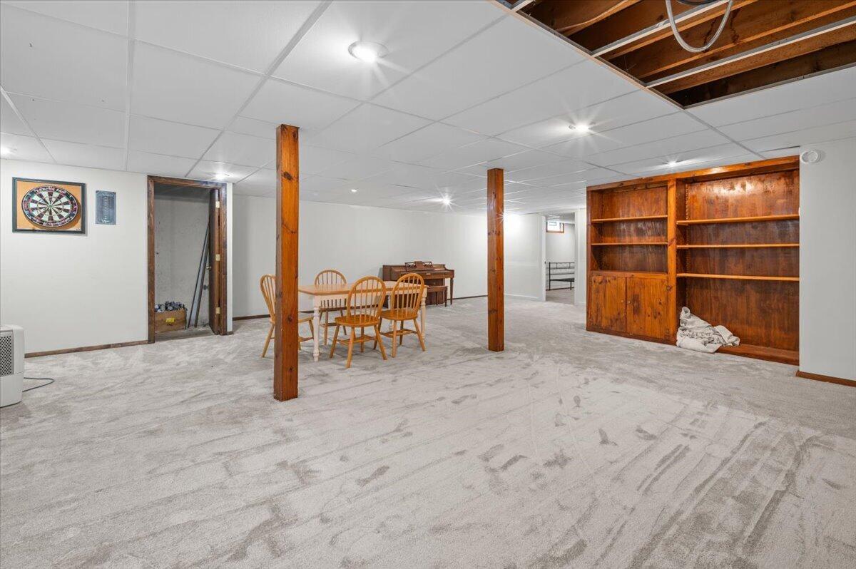 7218 11 Mile Road NE Rockford MI 49341
