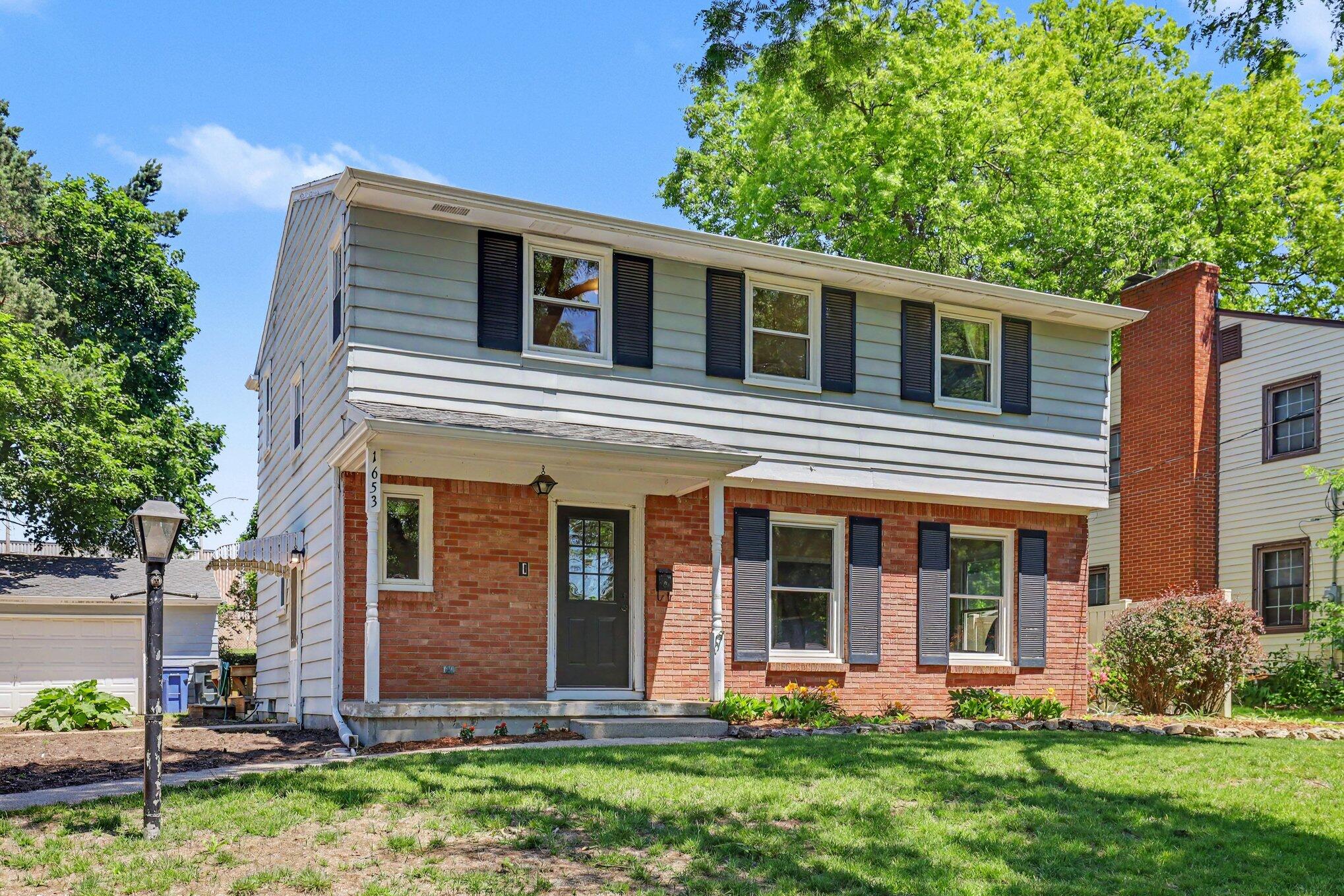 1653 Ridgeview Street SE Grand Rapids MI 49506