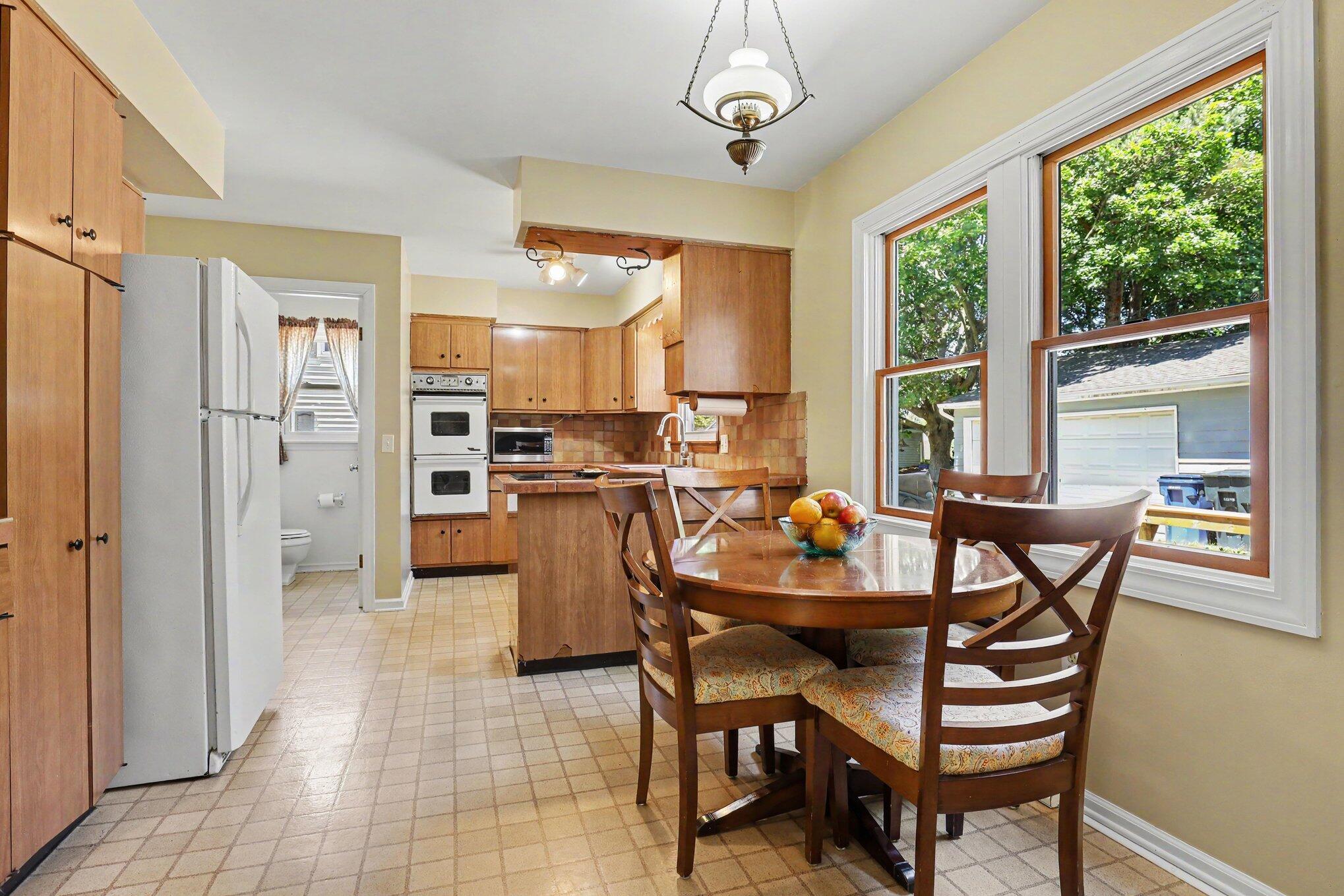 1653 Ridgeview Street SE Grand Rapids MI 49506