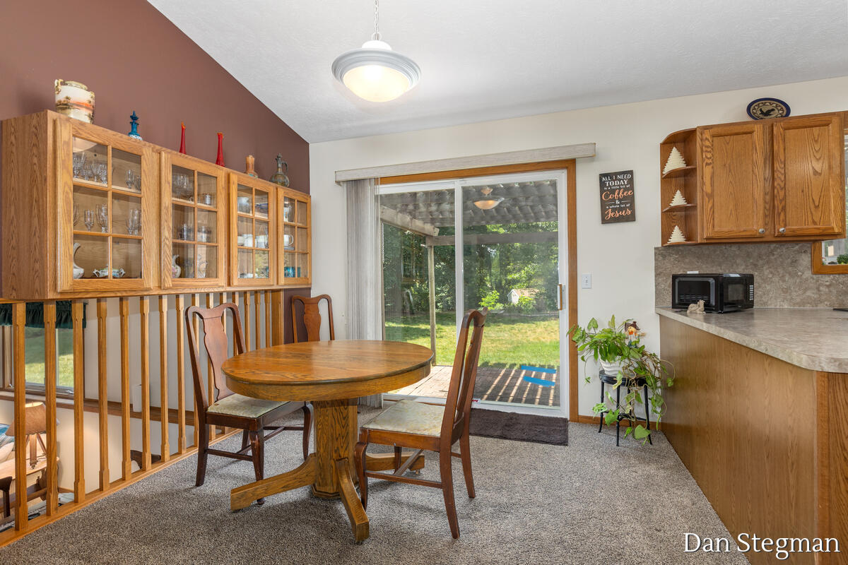 1421 Hollow Ridge Drive NE Rockford MI 49341