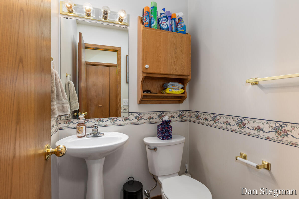 1421 Hollow Ridge Drive NE Rockford MI 49341