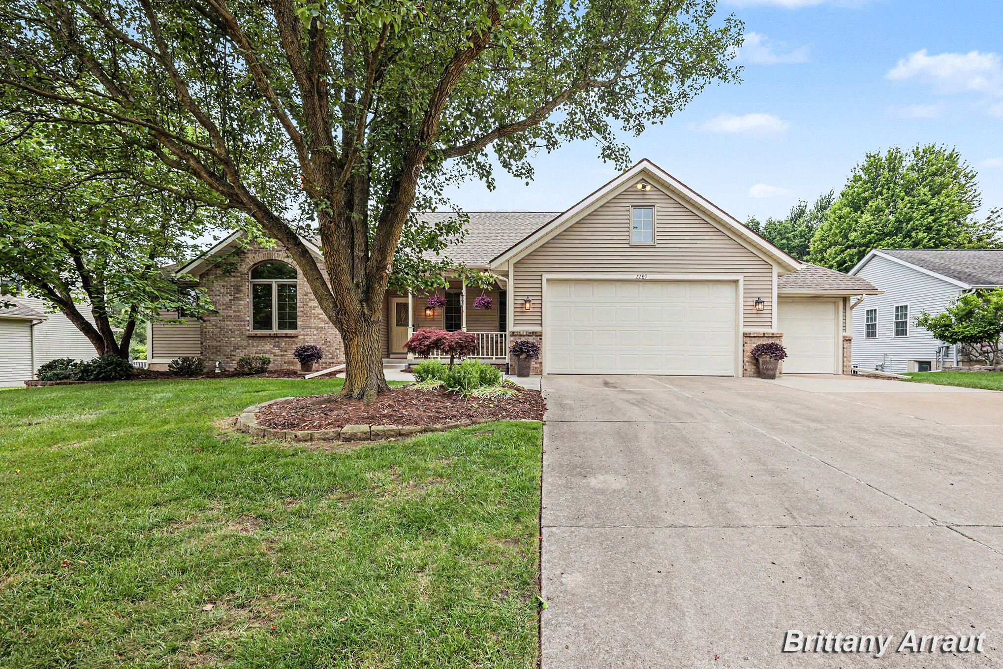 2289 Pheasant Avenue NW Grand Rapids MI 49534