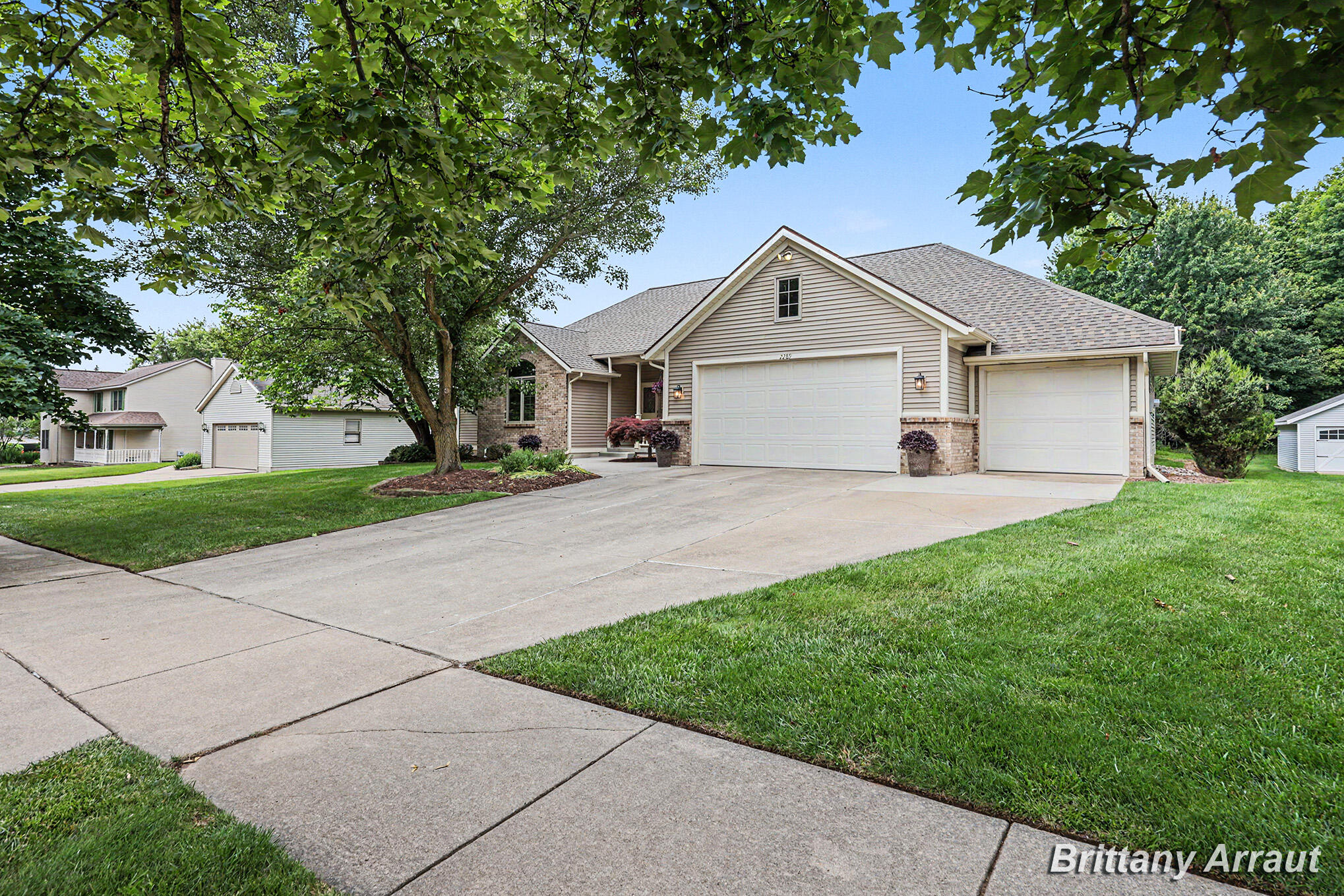 2289 Pheasant Avenue NW Grand Rapids MI 49534