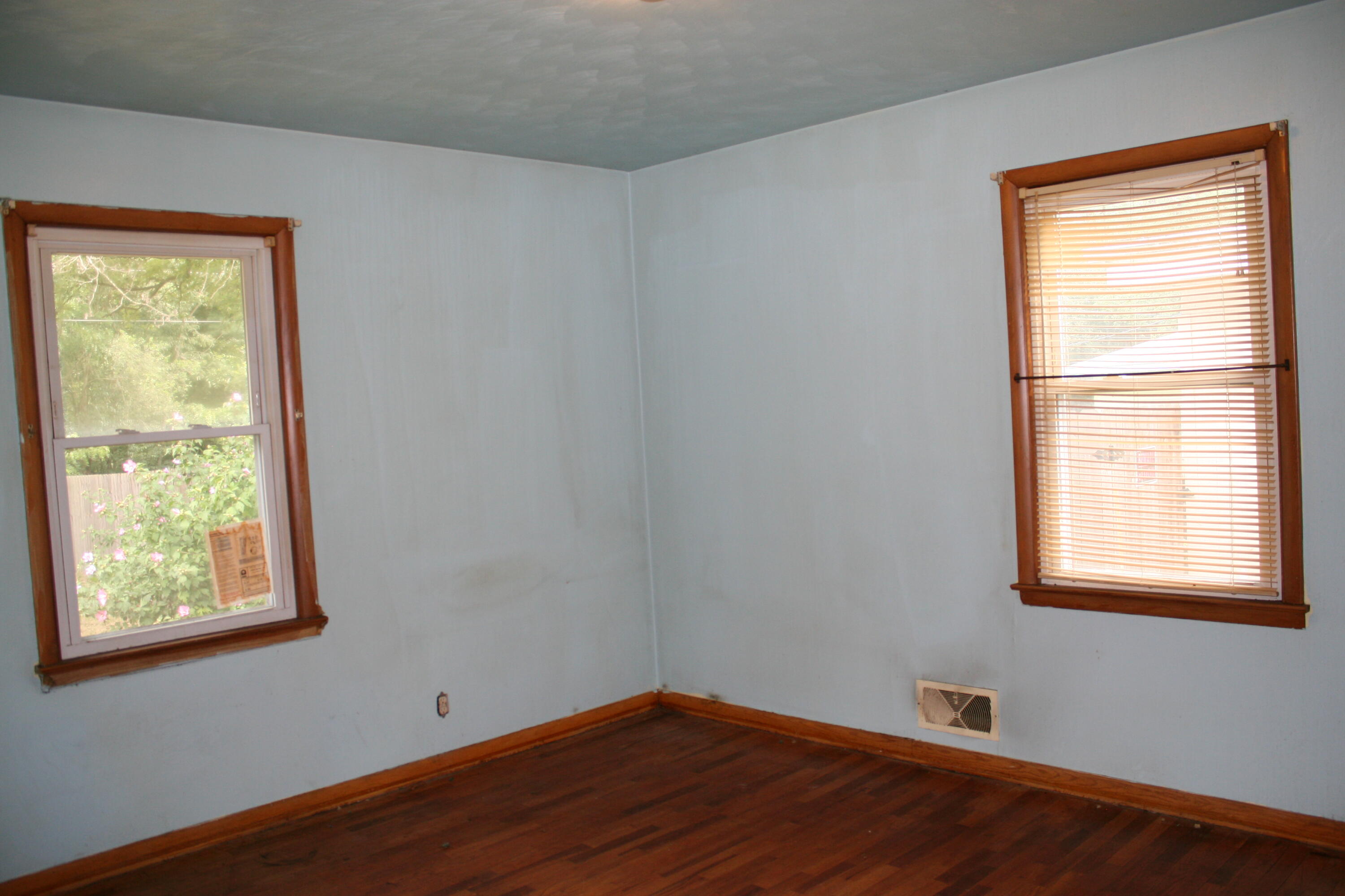 1175 Ravina Avenue Benton Harbor MI 49022