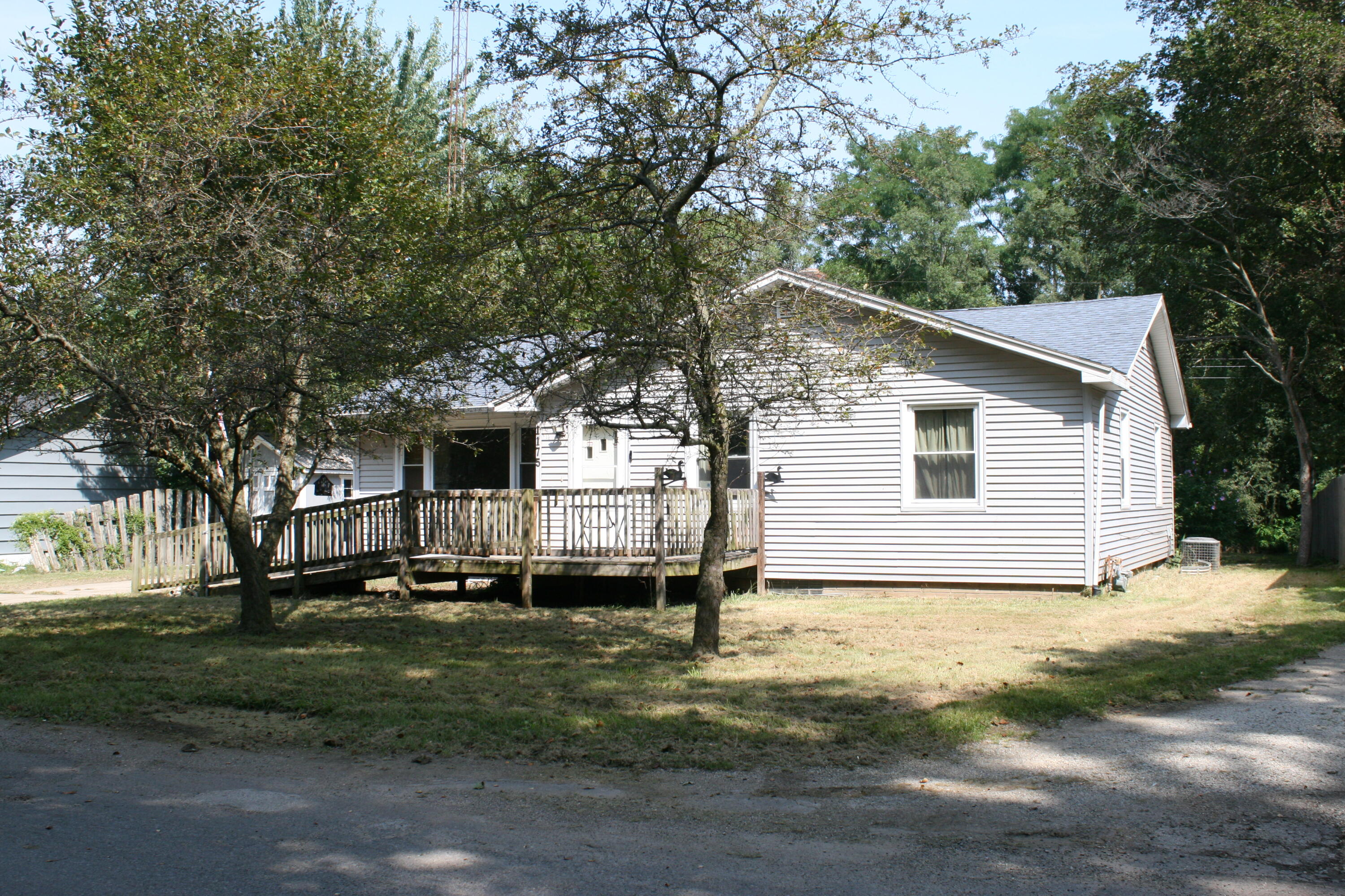 1175 Ravina Avenue Benton Harbor MI 49022