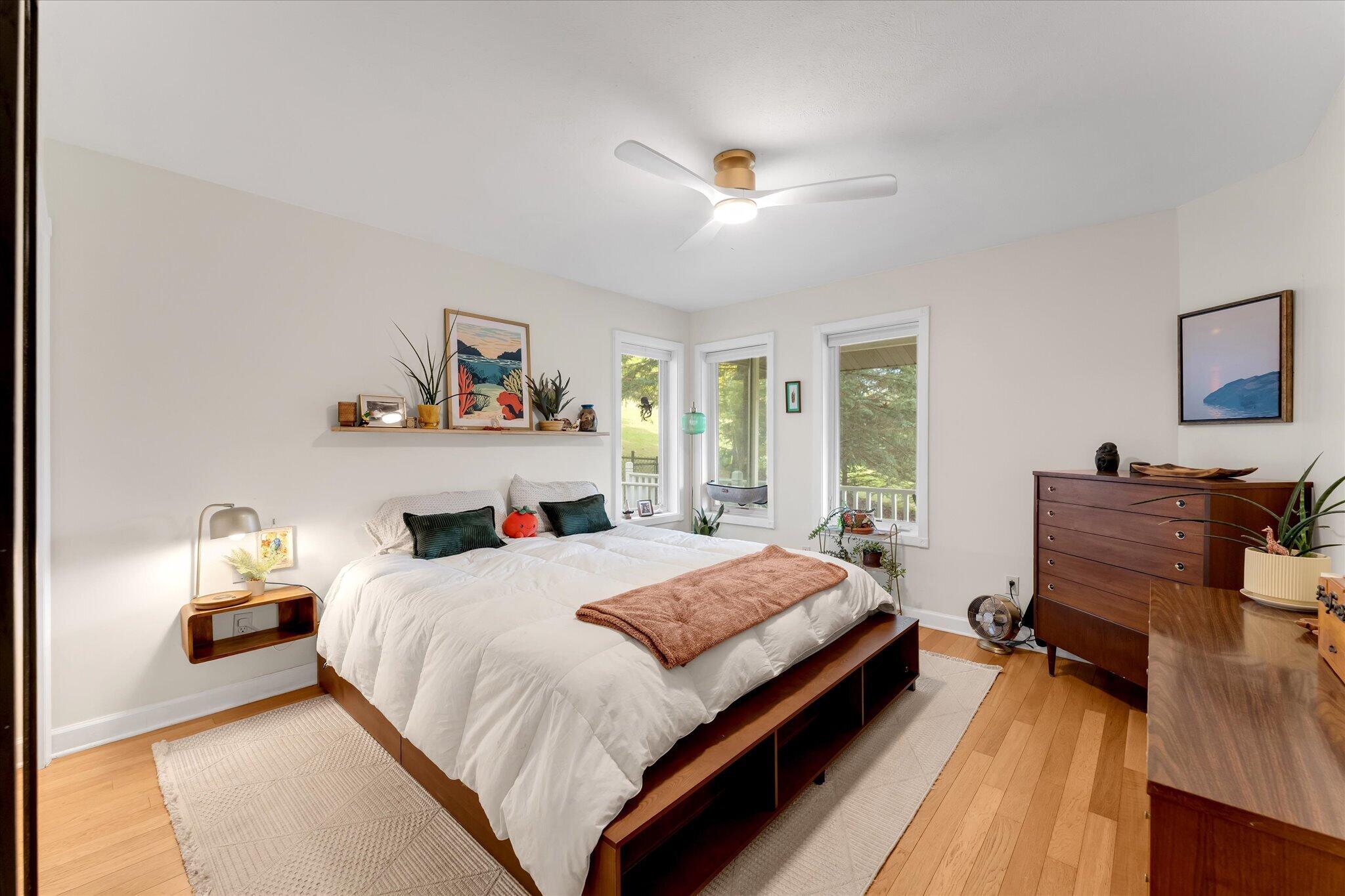 412 Pettis Avenue SE Ada MI 49301