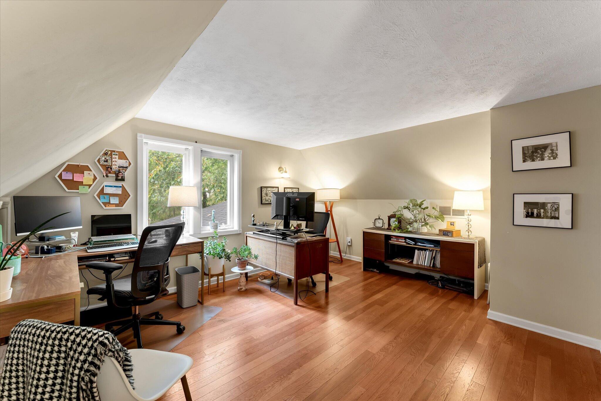 412 Pettis Avenue SE Ada MI 49301