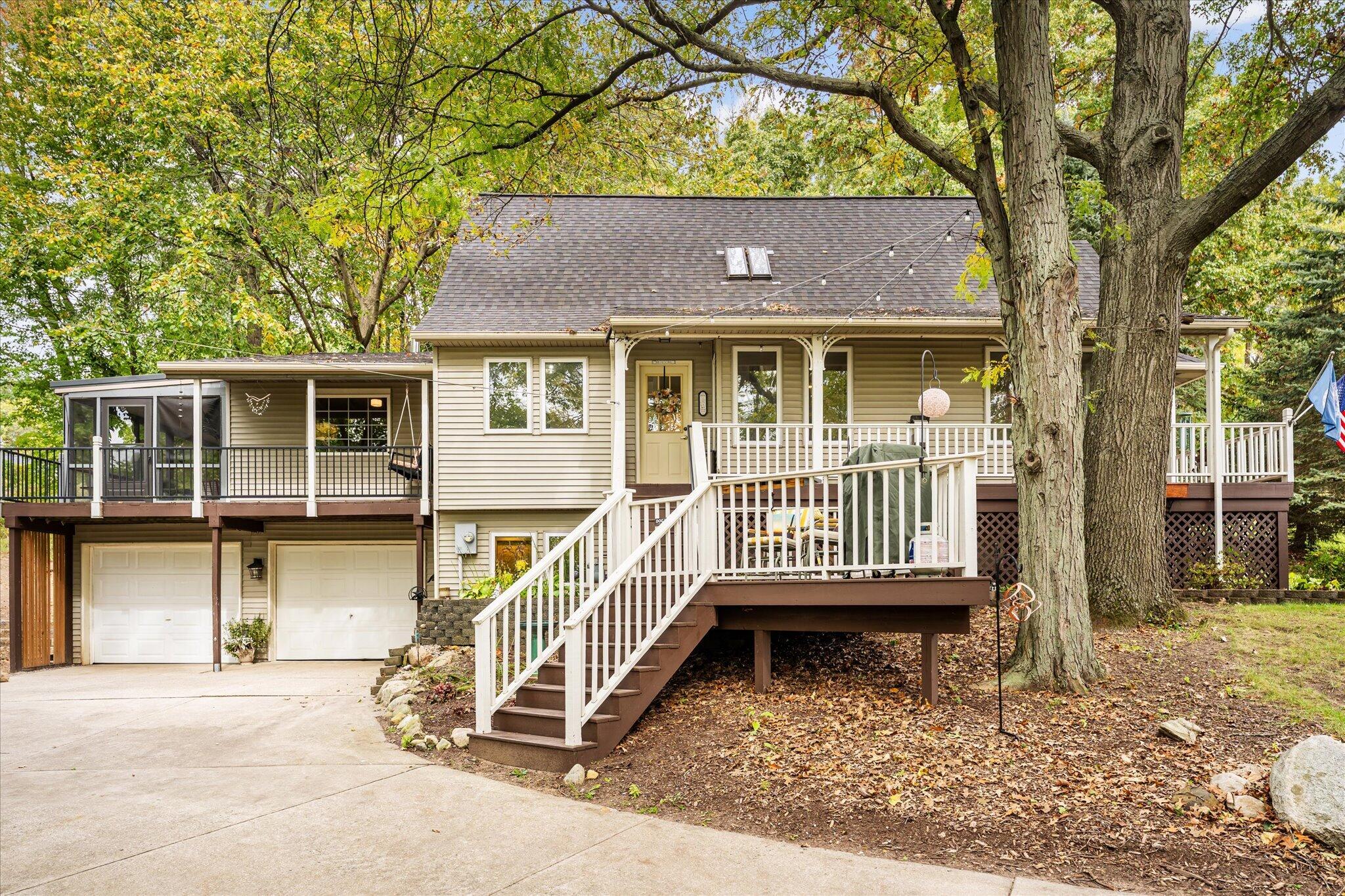 412 Pettis Avenue SE Ada MI 49301