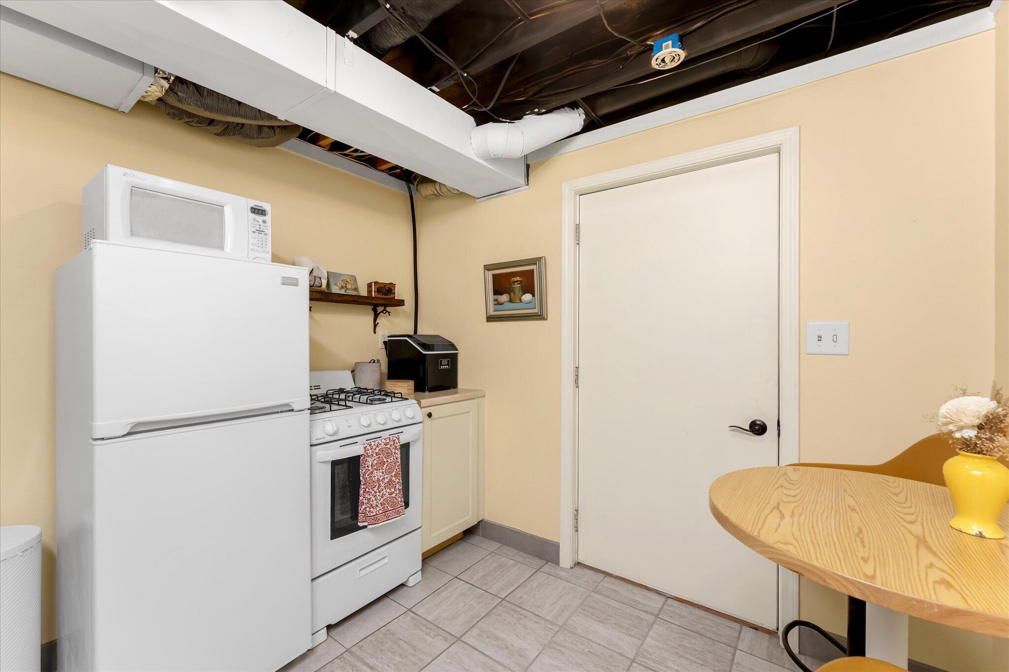 412 Pettis Avenue SE Ada MI 49301