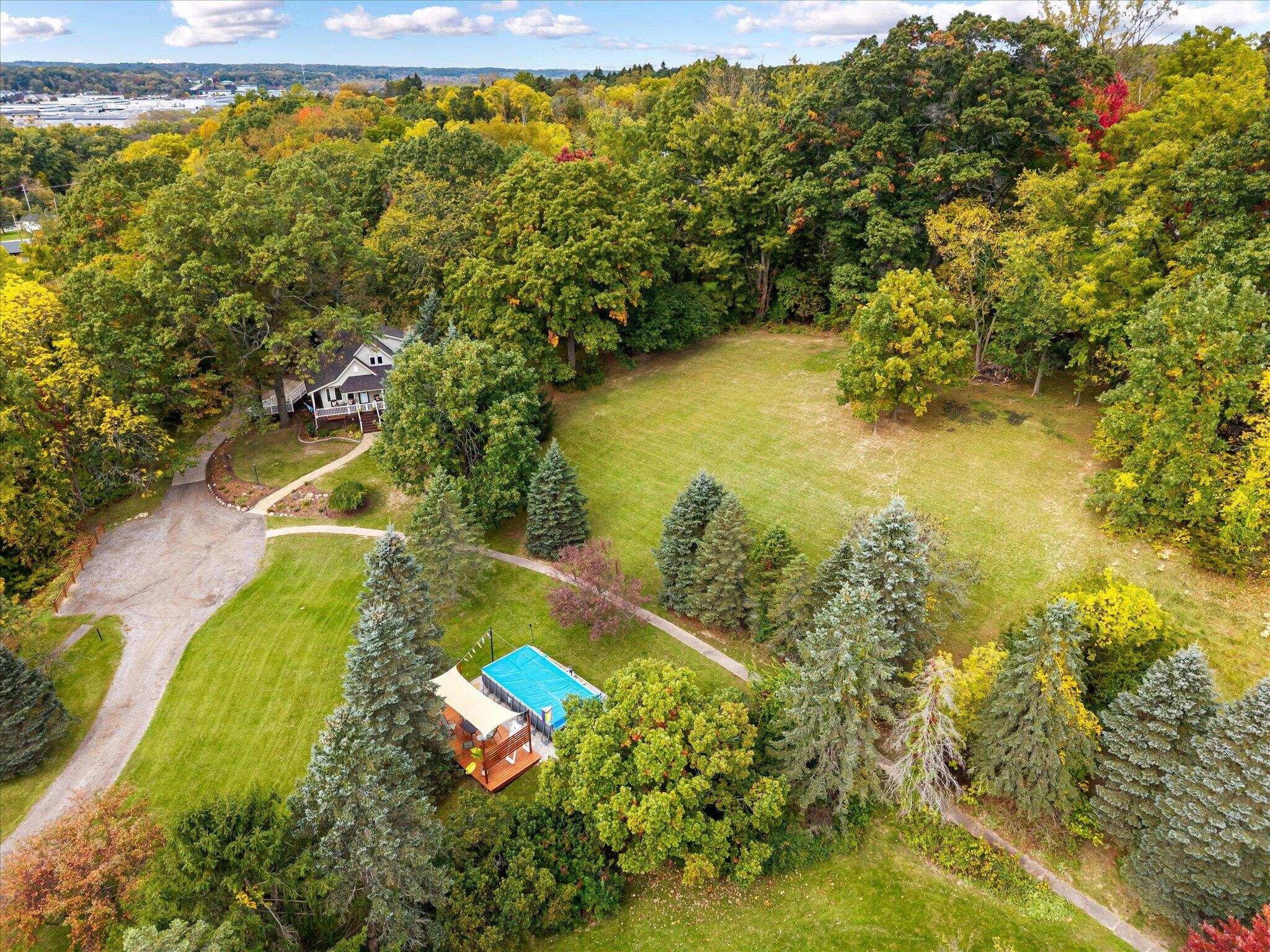 412 Pettis Avenue SE Ada MI 49301