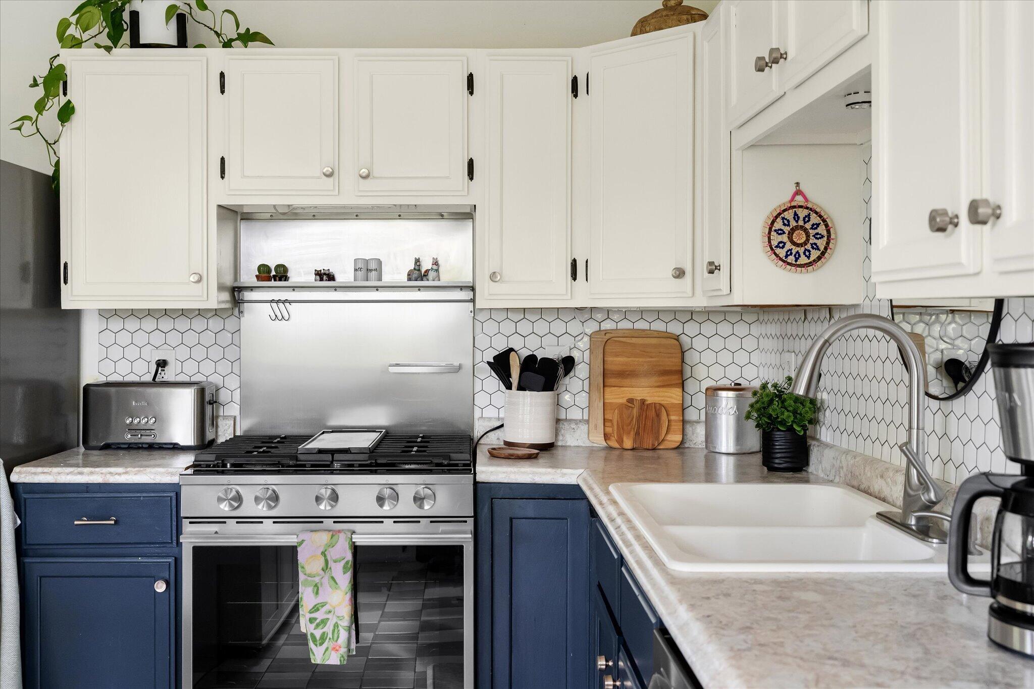 412 Pettis Avenue SE Ada MI 49301