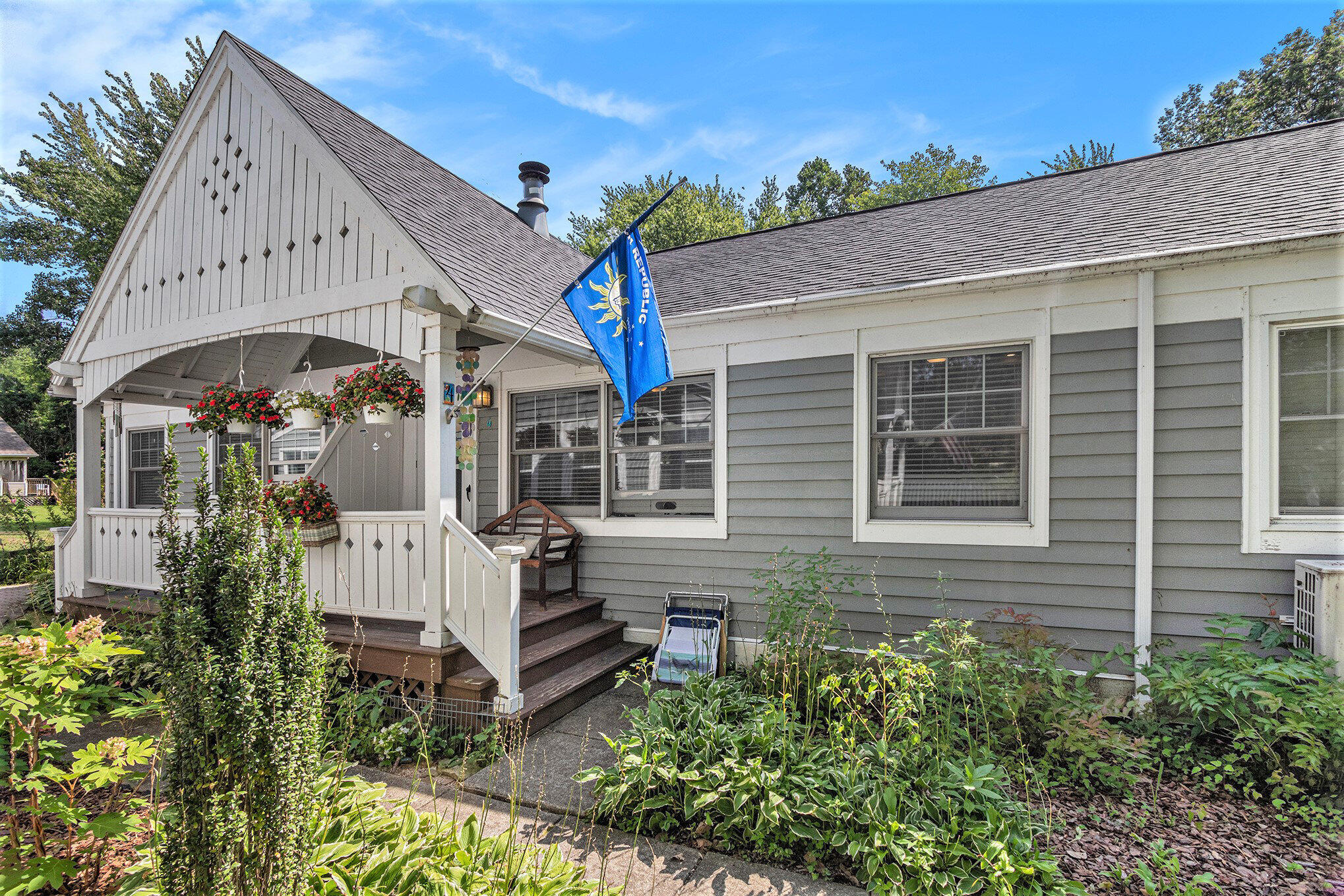 Union Pier MI, 15577 Victor Road, Unit 4