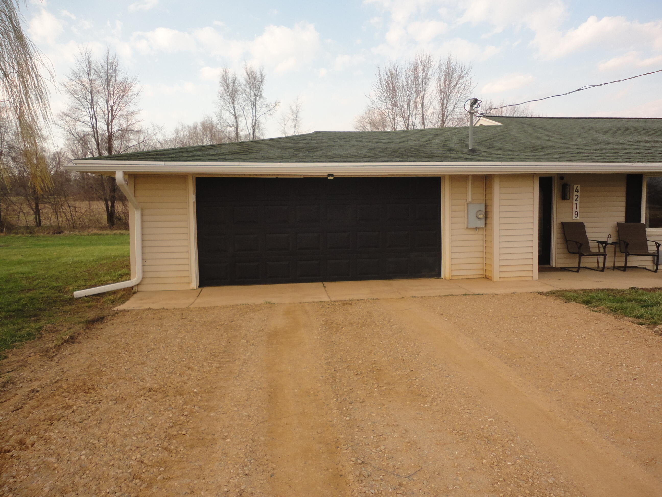 4219 W 110th Avenue Allegan MI 49010