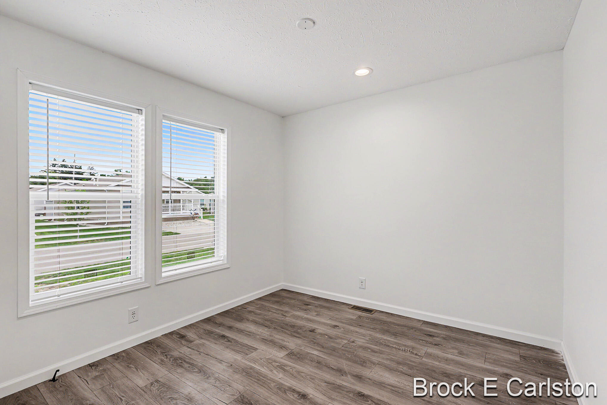 1283 E Ellis Road Norton Shores MI 49441