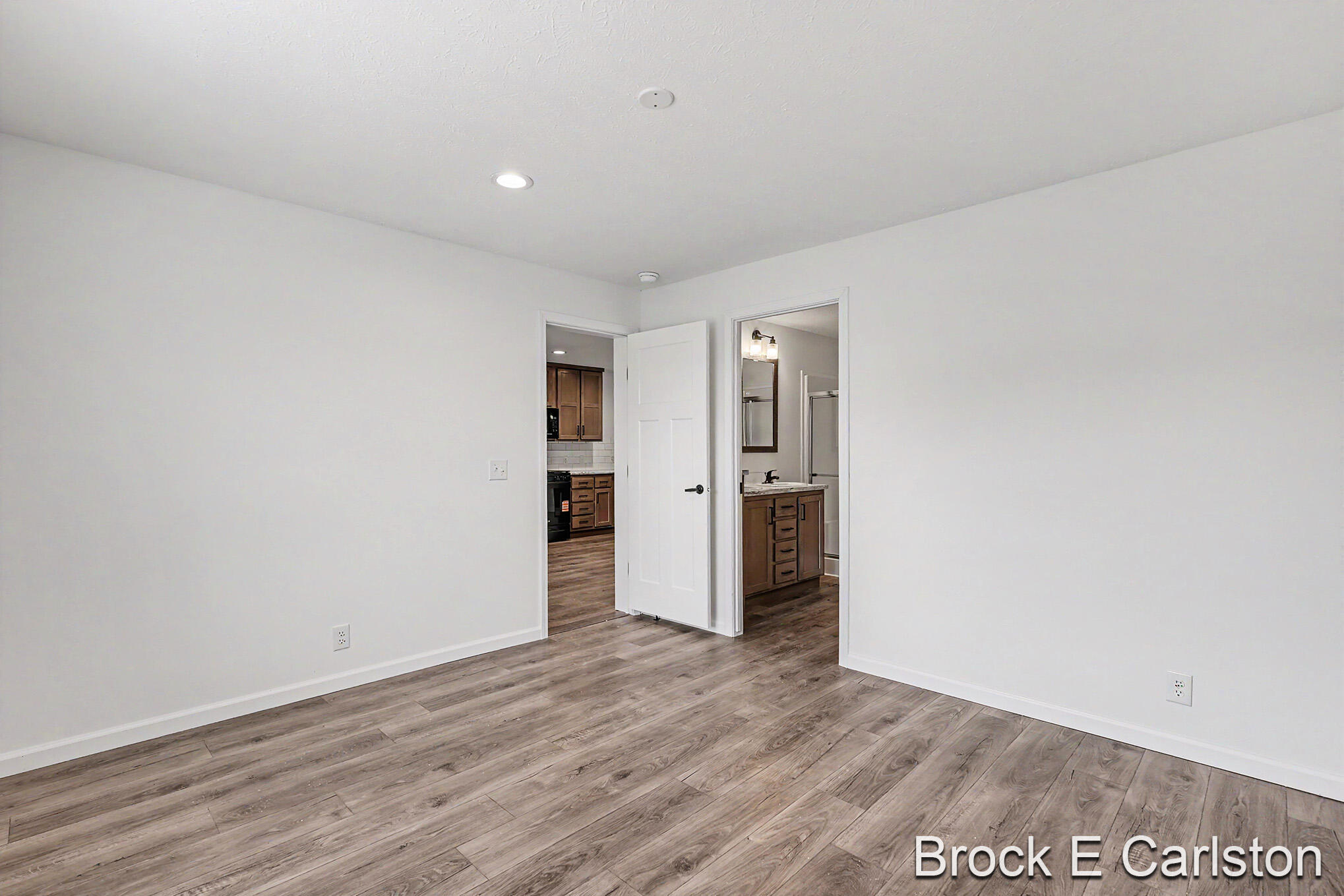 1283 E Ellis Road Norton Shores MI 49441