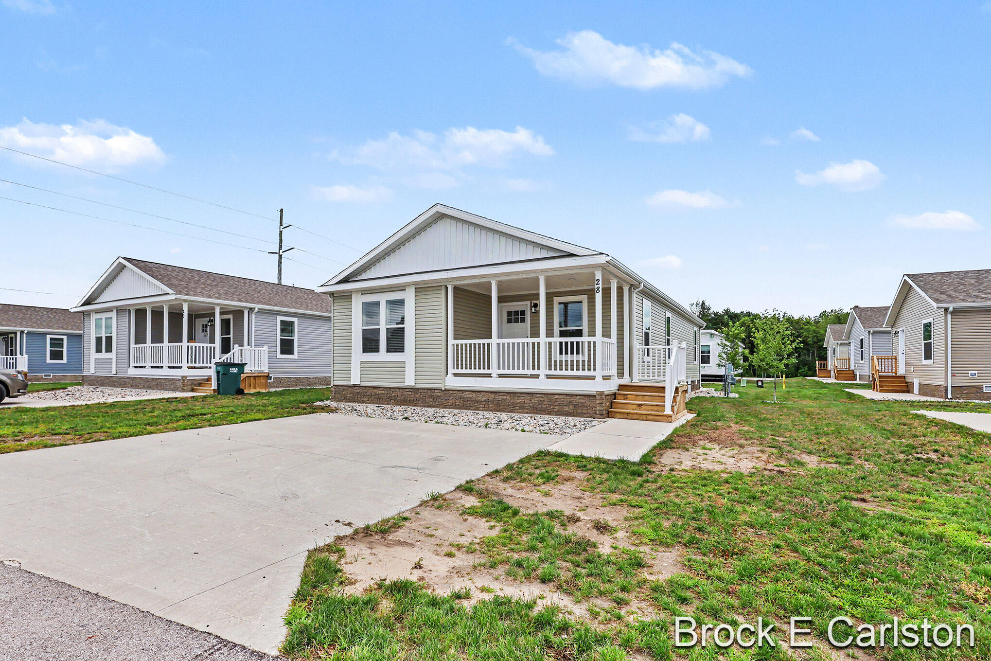 1283 E Ellis Road Norton Shores MI 49441