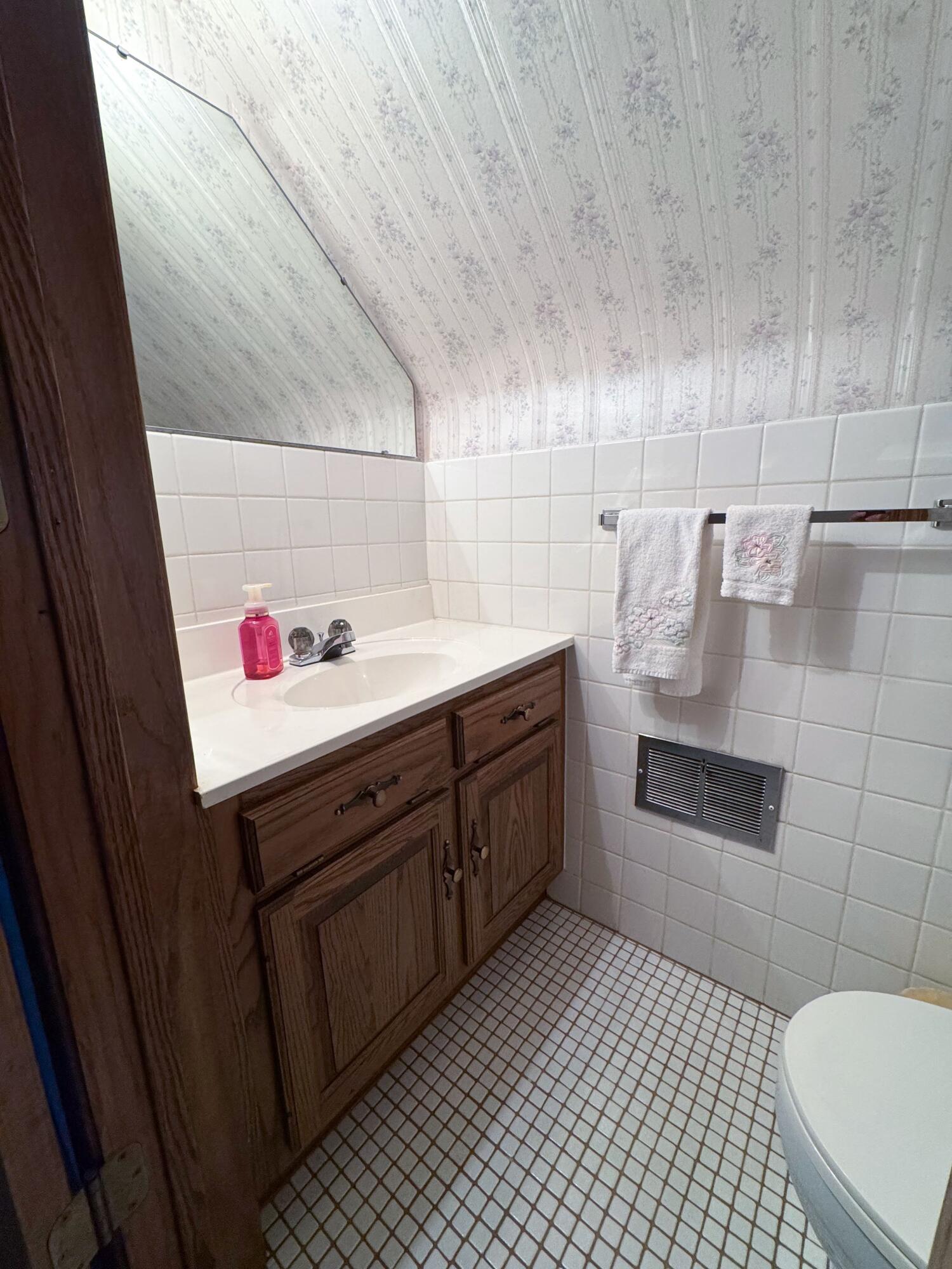 2304 Columbus Avenue Muskegon MI 49441