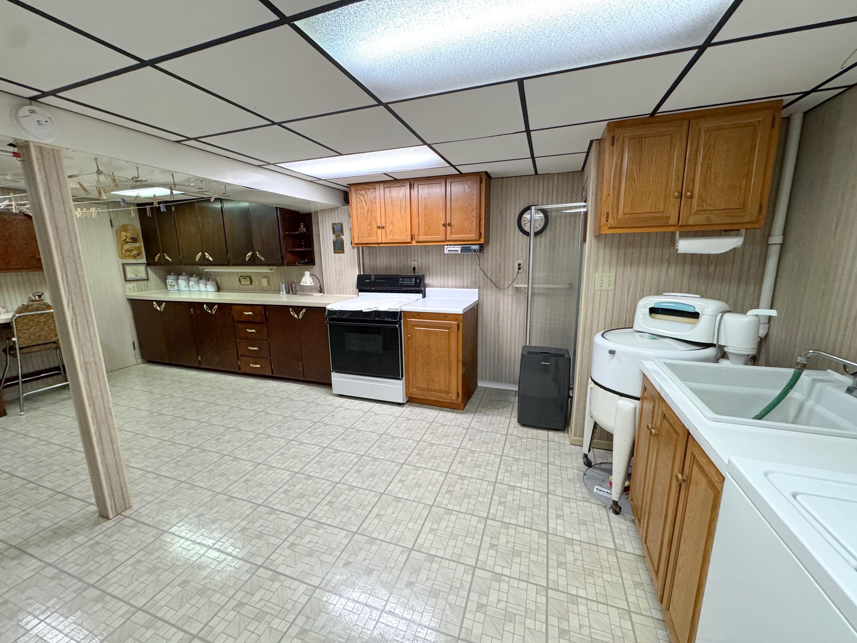 2304 Columbus Avenue Muskegon MI 49441