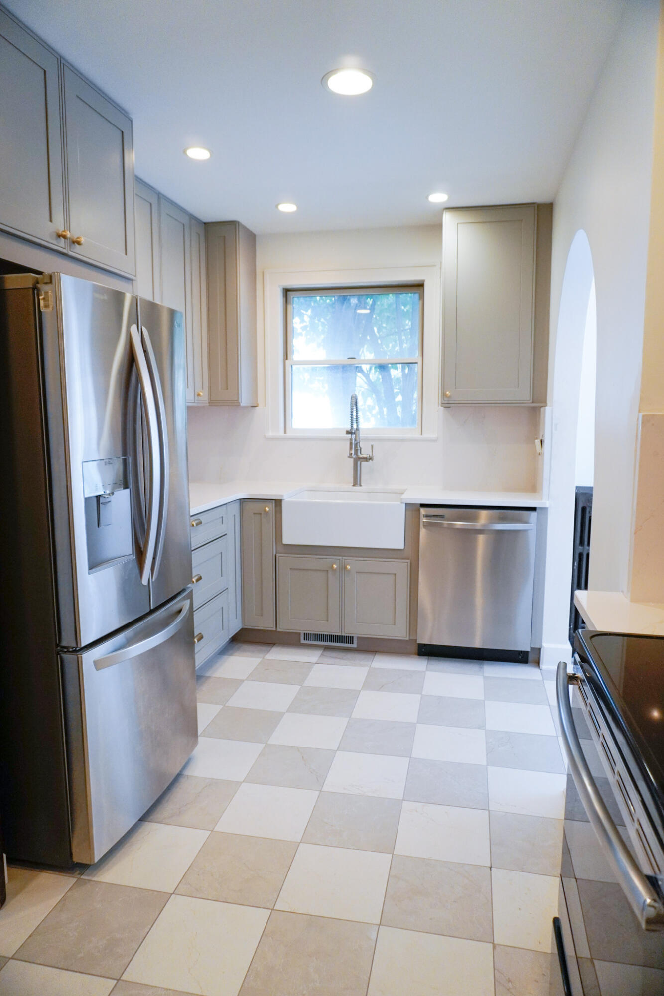 940 Lakeside Drive SE East Grand Rapids MI 49506