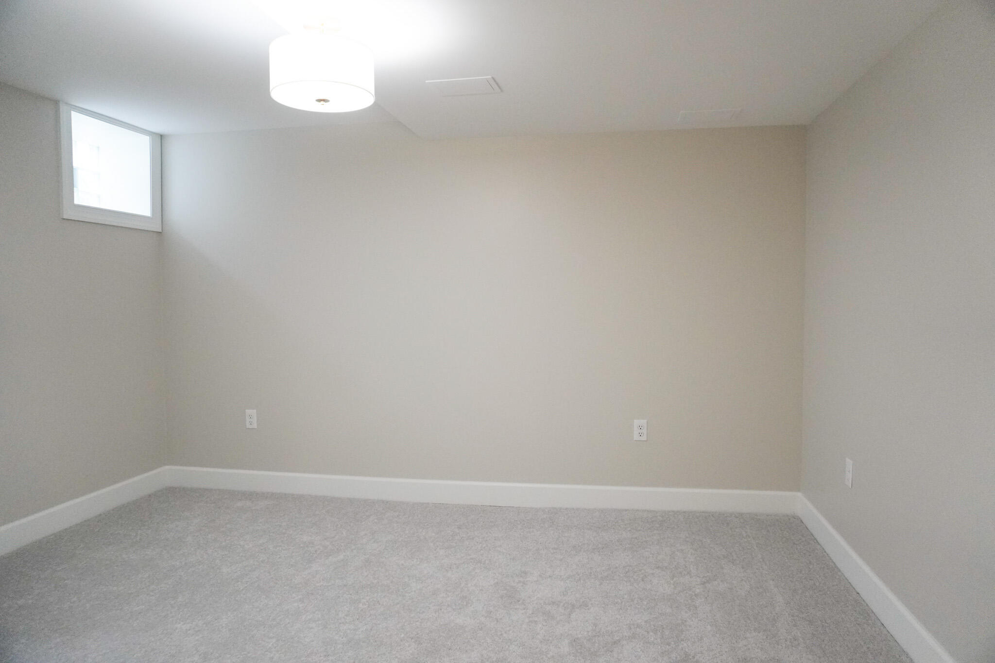 940 Lakeside Drive SE East Grand Rapids MI 49506