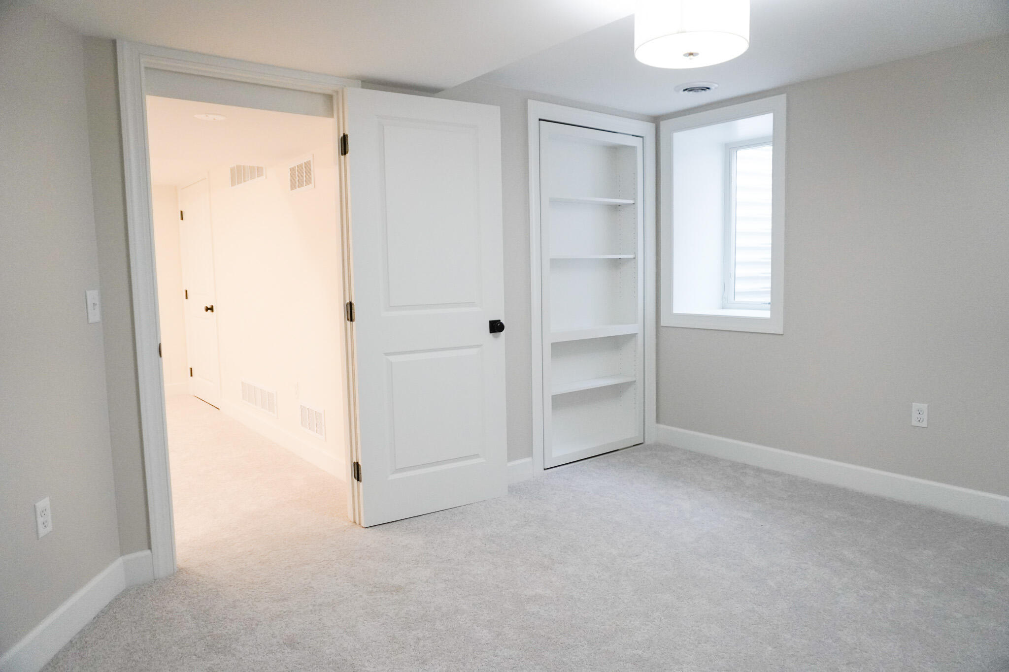 940 Lakeside Drive SE East Grand Rapids MI 49506
