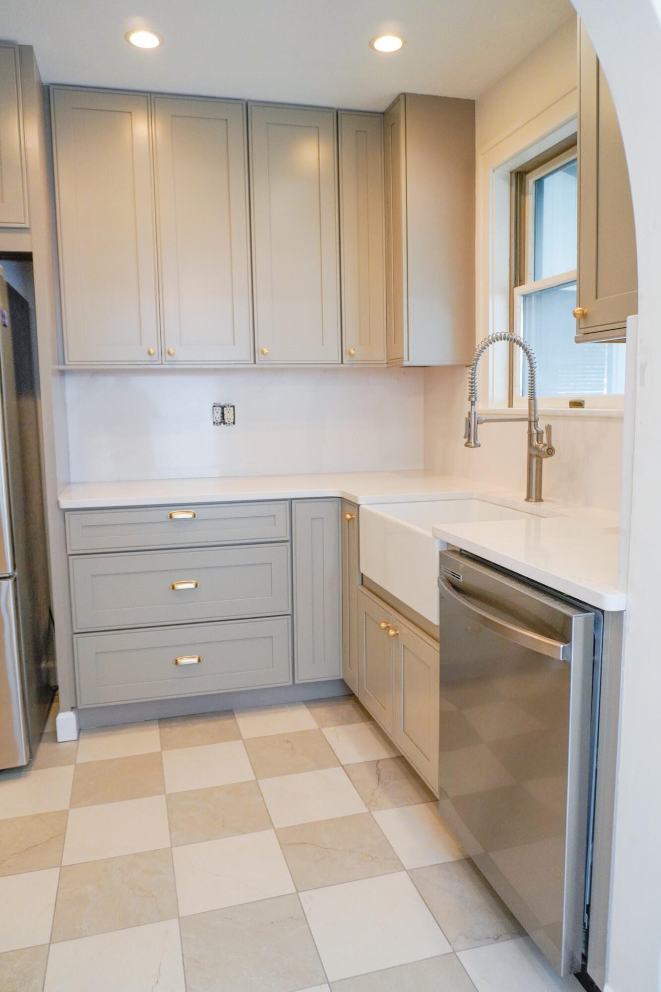 940 Lakeside Drive SE East Grand Rapids MI 49506