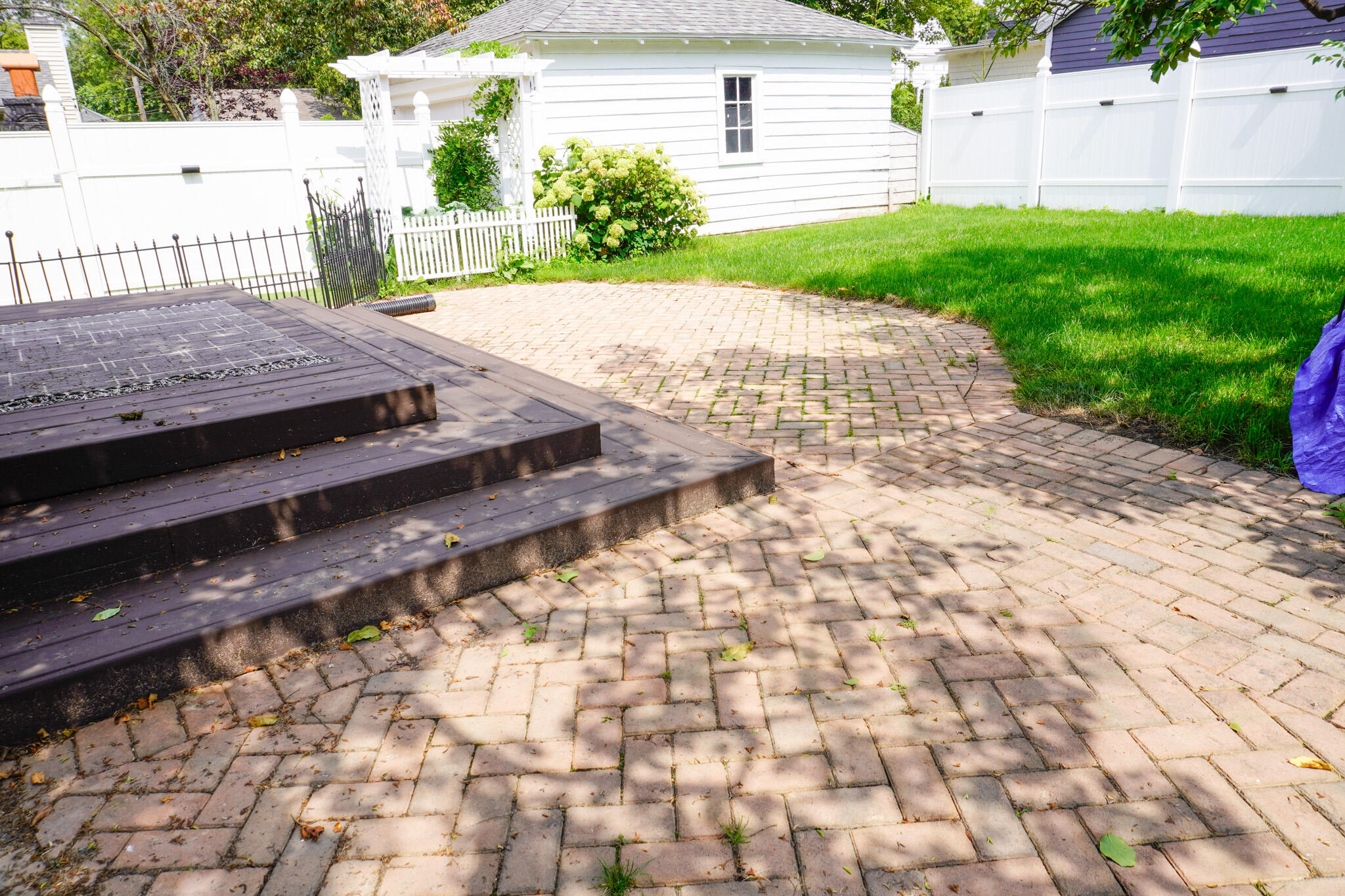 940 Lakeside Drive SE East Grand Rapids MI 49506