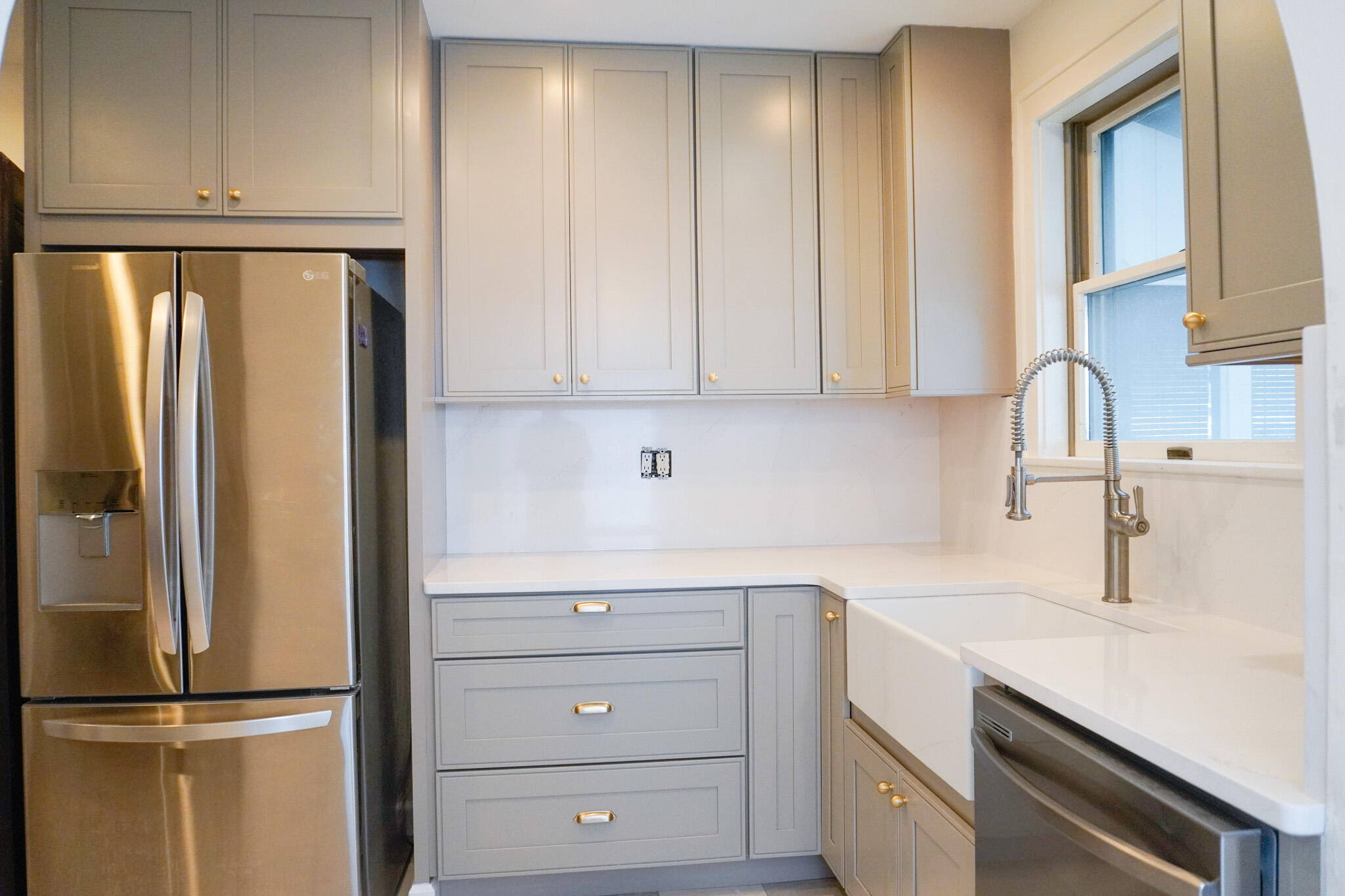 940 Lakeside Drive SE East Grand Rapids MI 49506