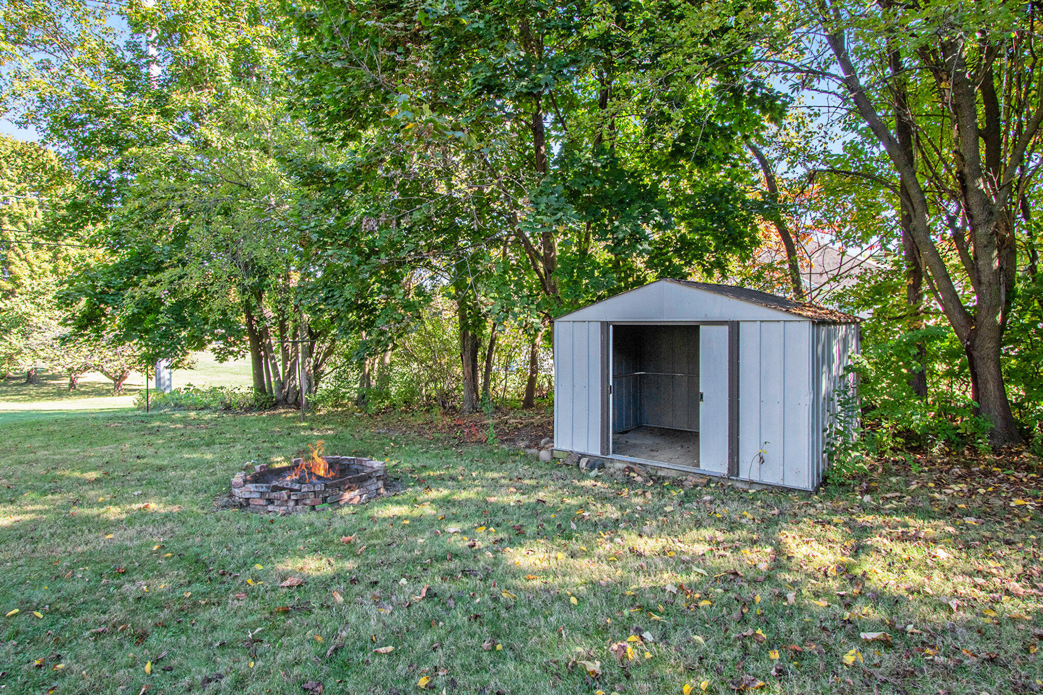 1005 E Front Street Buchanan MI 49107