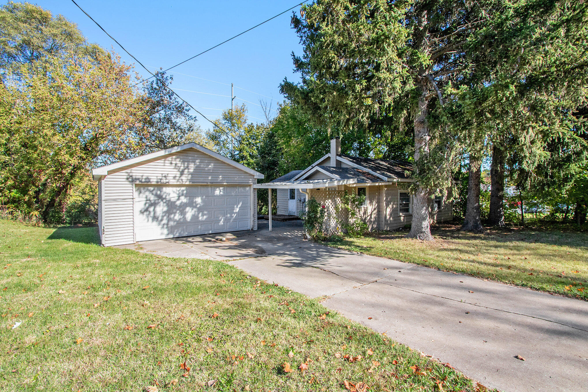 1005 E Front Street Buchanan MI 49107