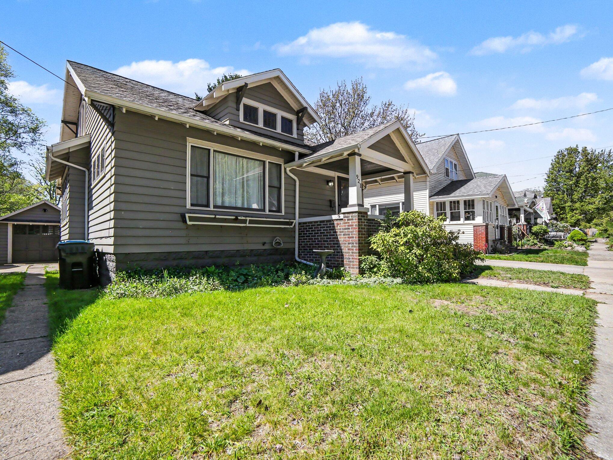 921 Ireland Avenue Muskegon MI 49441