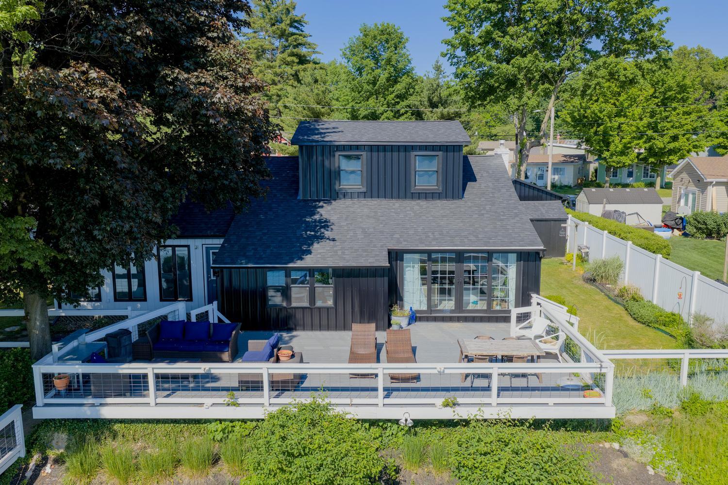 52464 Twin Lakeview Drive Dowagiac MI 49047