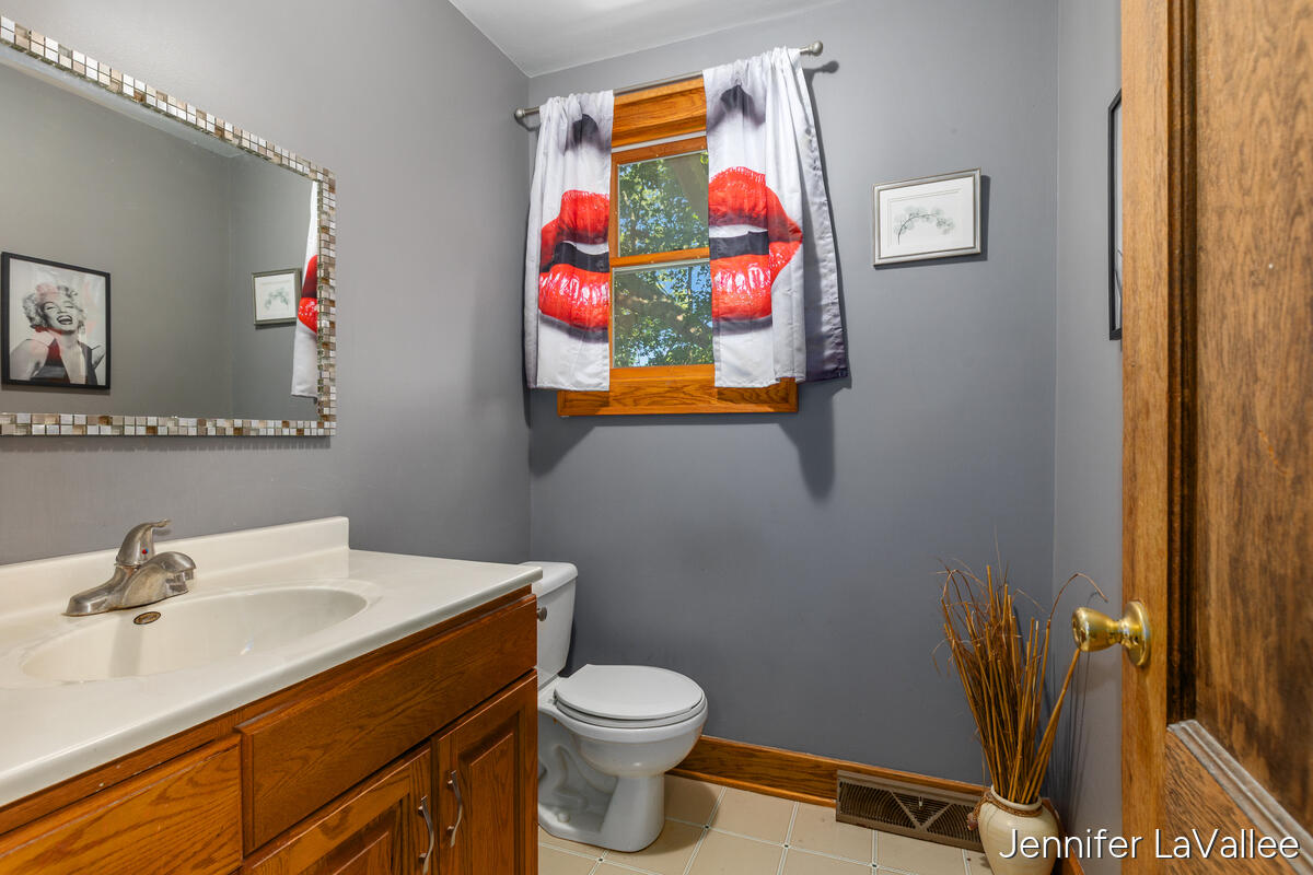 17 Burr Oak Street NE Grand Rapids MI 49505
