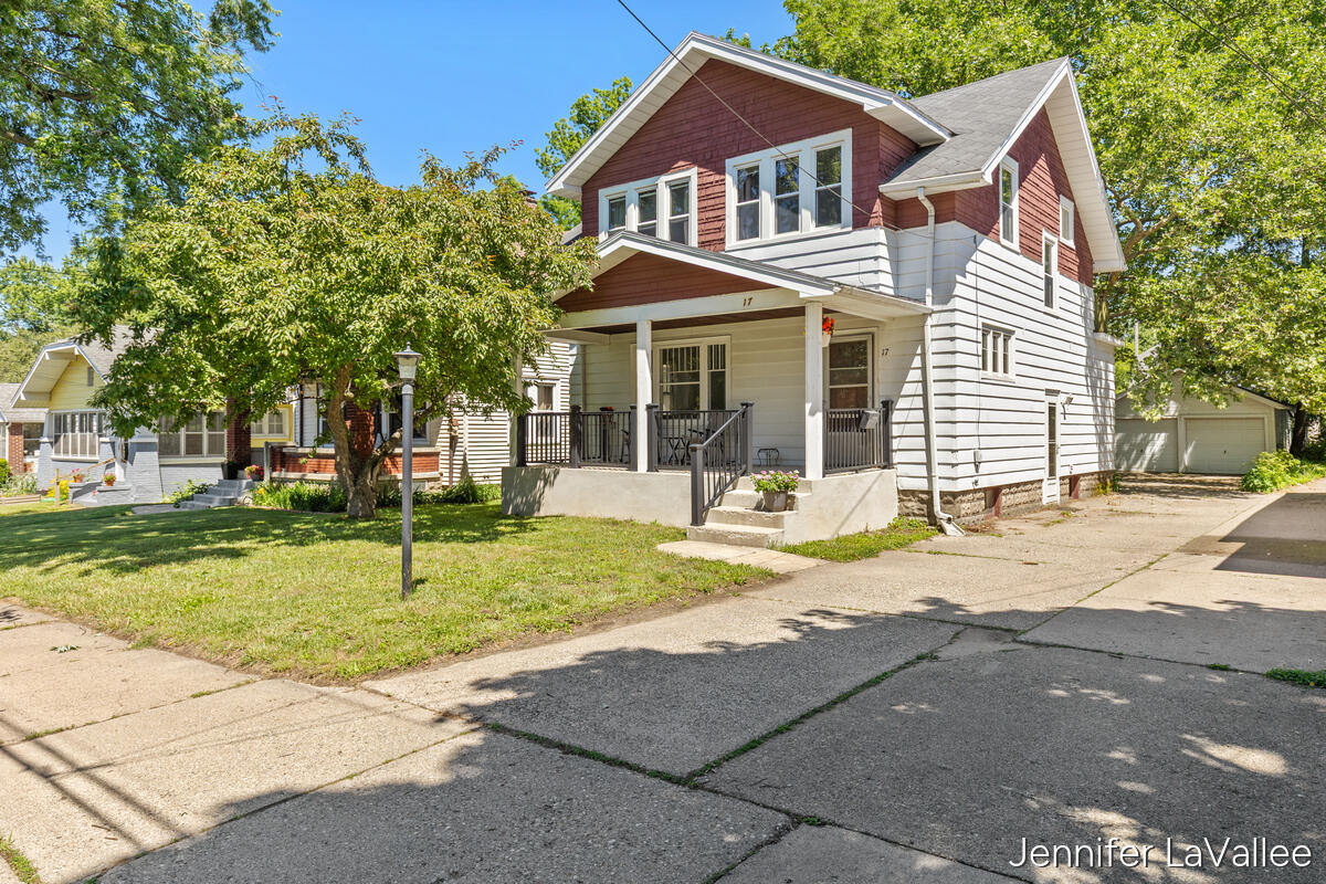 17 Burr Oak Street NE Grand Rapids MI 49505